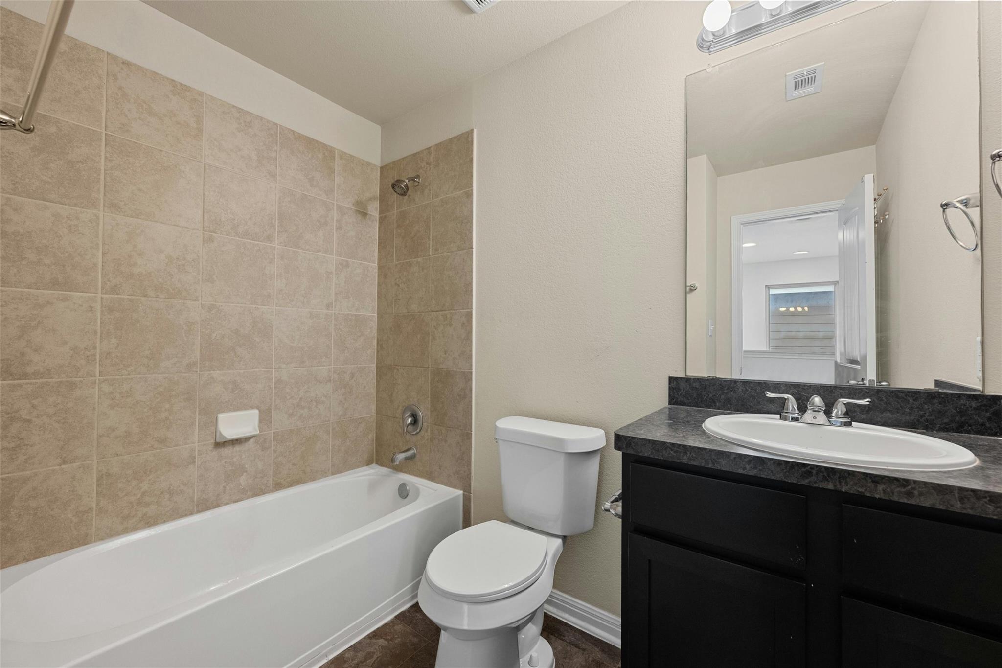 4608 Graceful Ln Property Photo 23