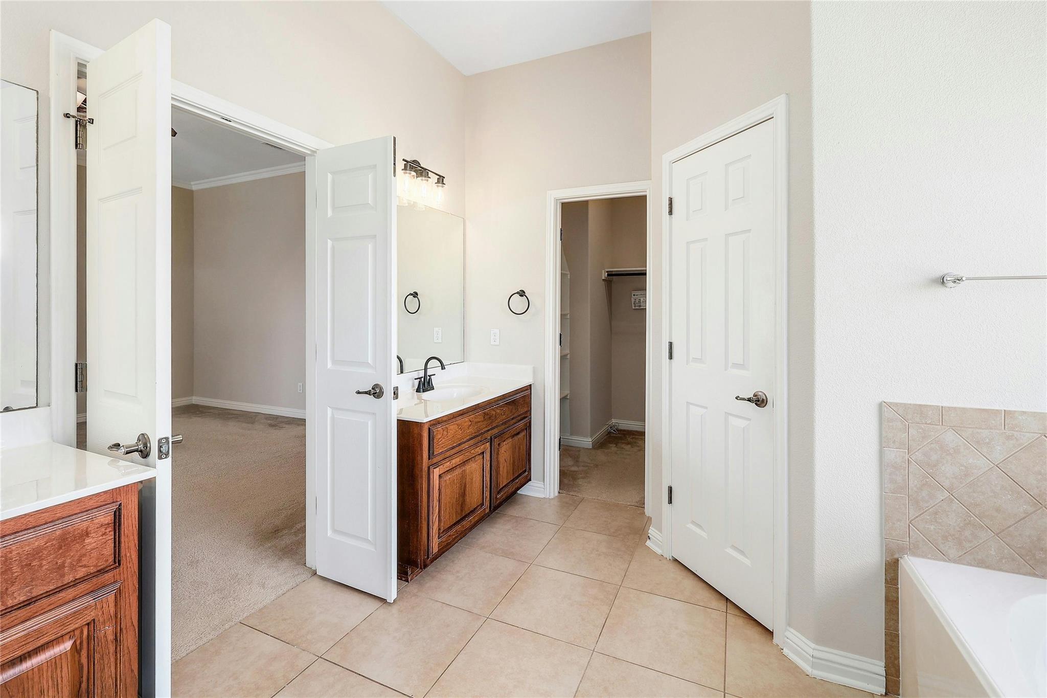 1627 Hidden Springs Path Property Photo 23