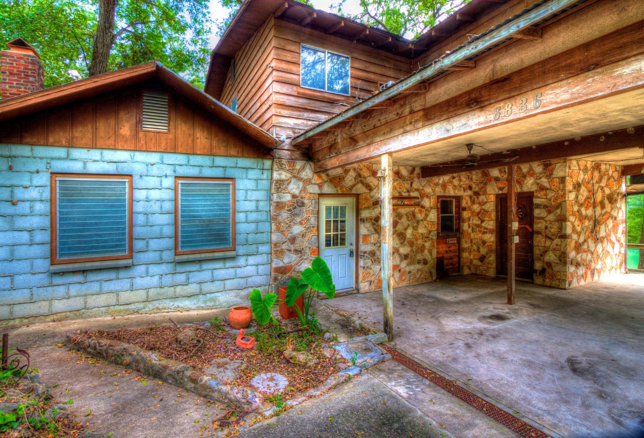 6836 River Rd Property Photo 15