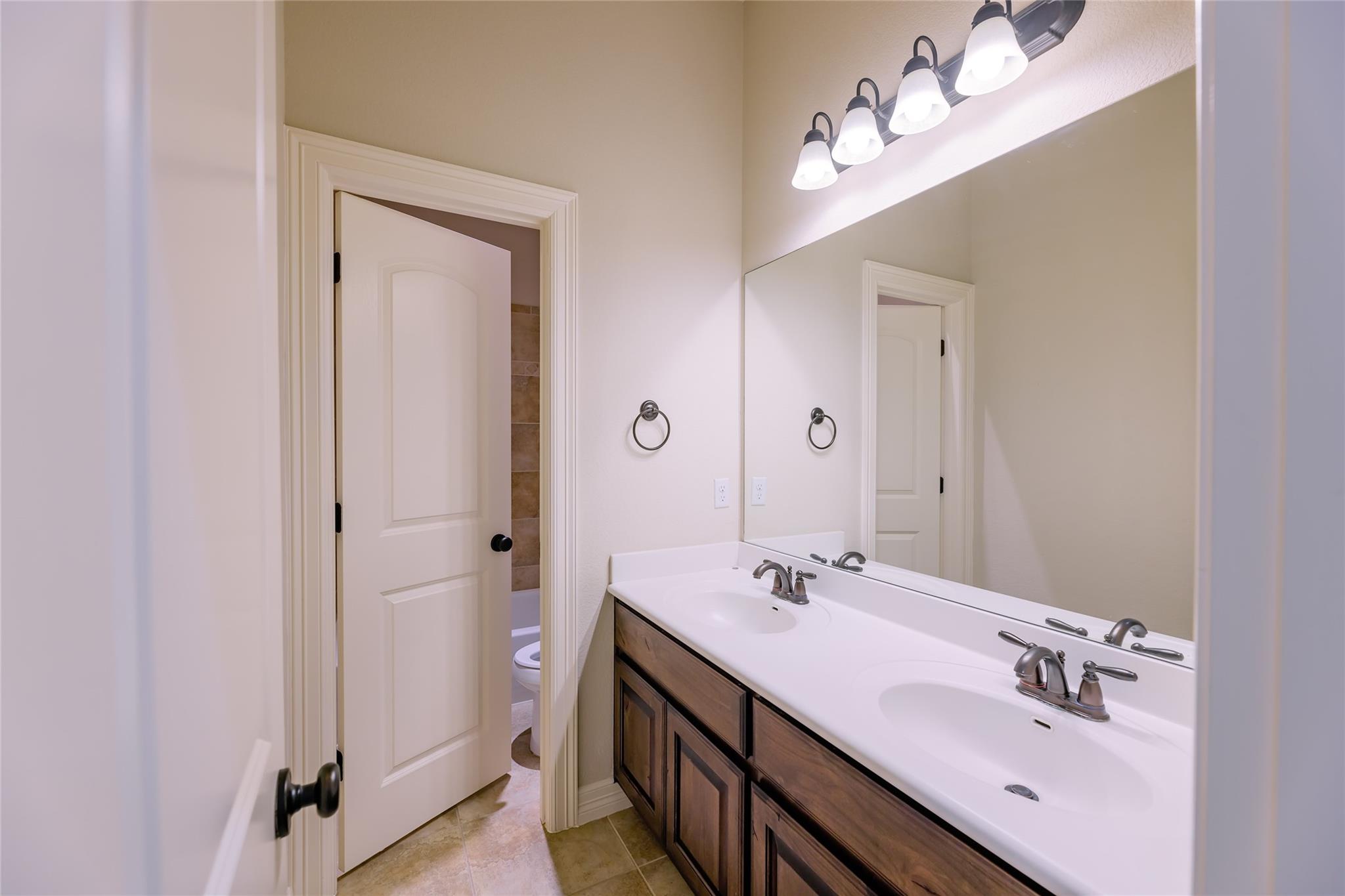 2268 Park Place Cir Property Photo 10