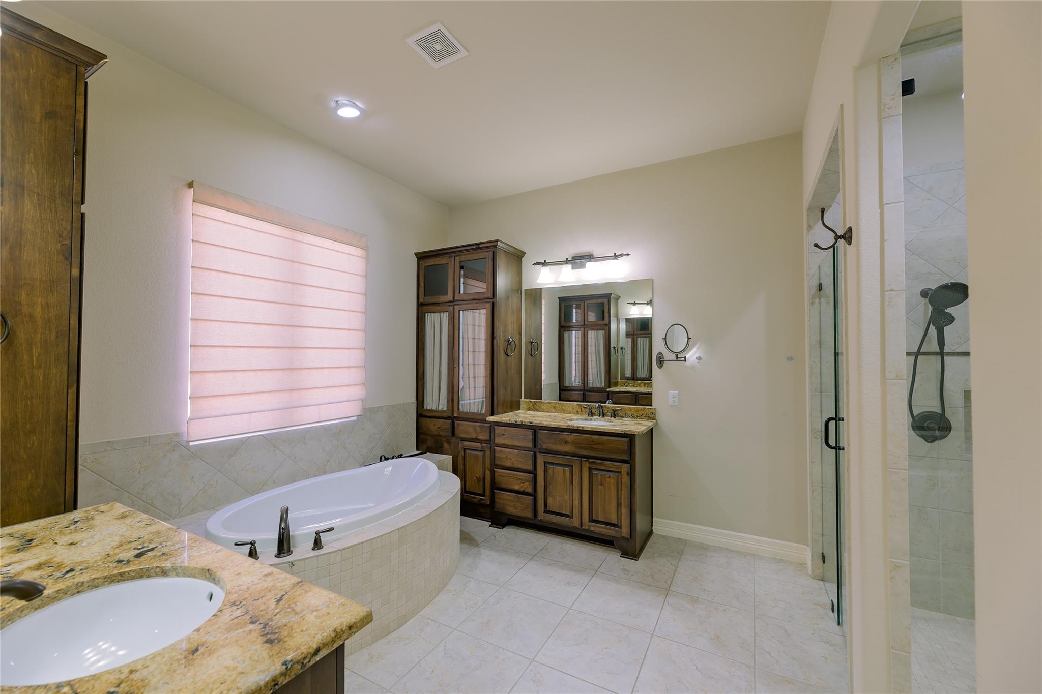 2268 Park Place Cir Property Photo 20