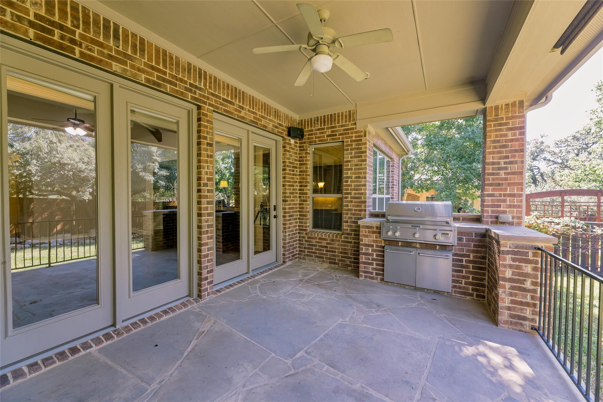 2268 Park Place Cir Property Photo 27