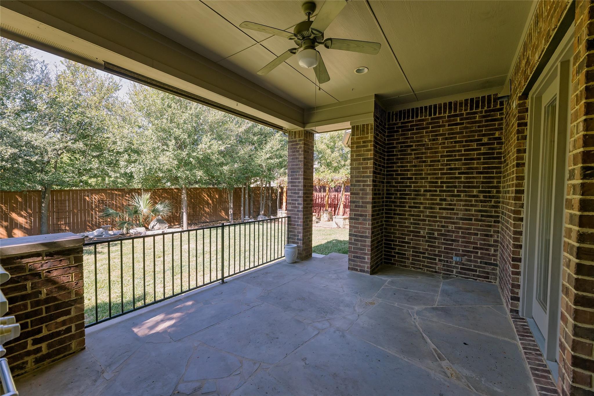 2268 Park Place Cir Property Photo 28