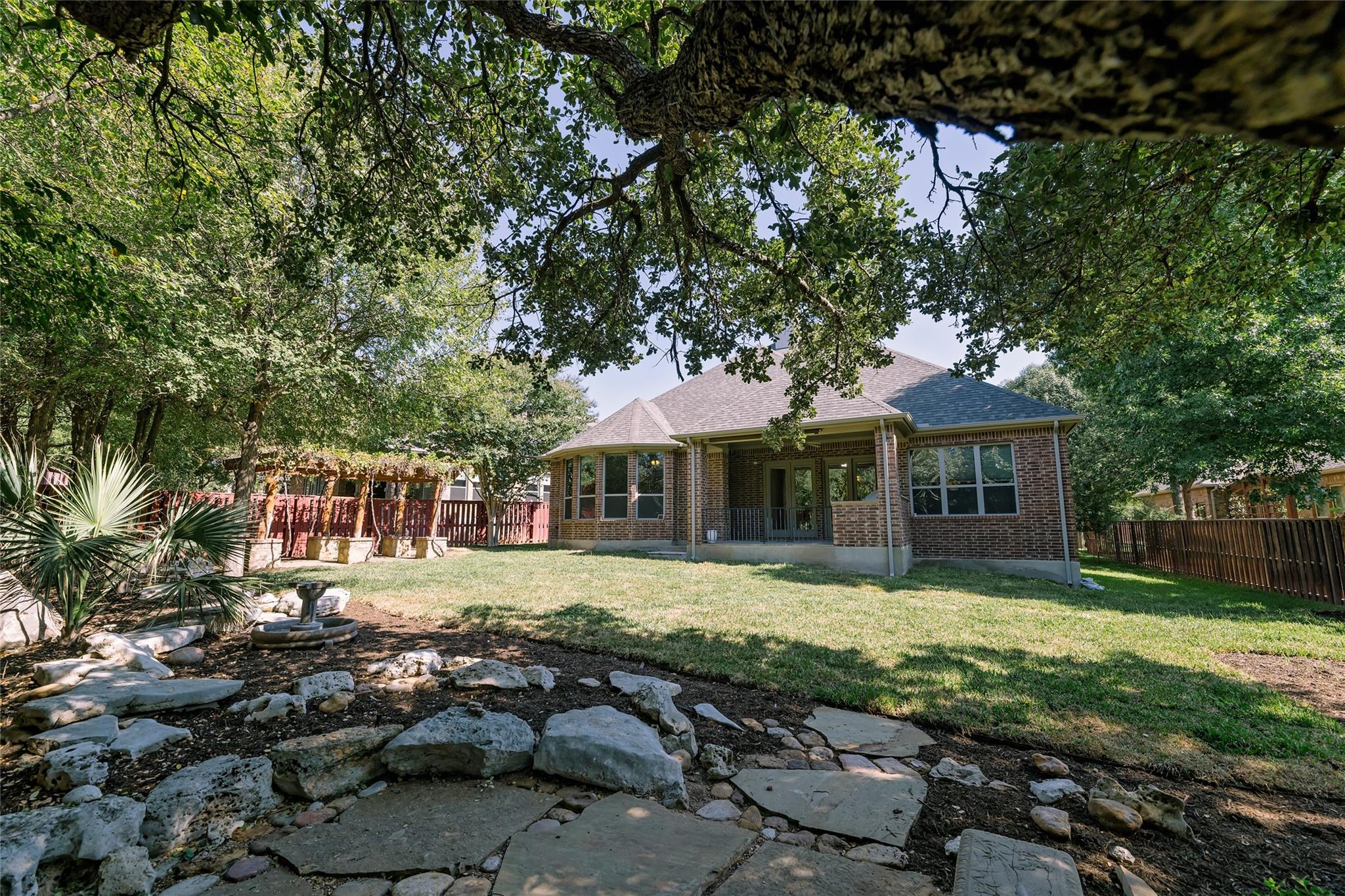 2268 Park Place Cir Property Photo 29
