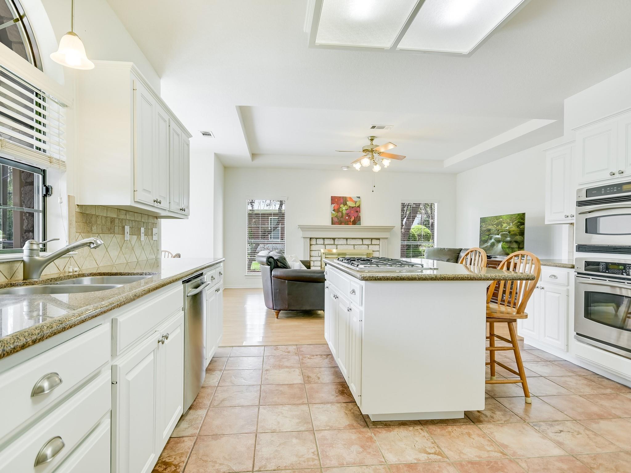3503 Misty Creek Dr Property Photo 7