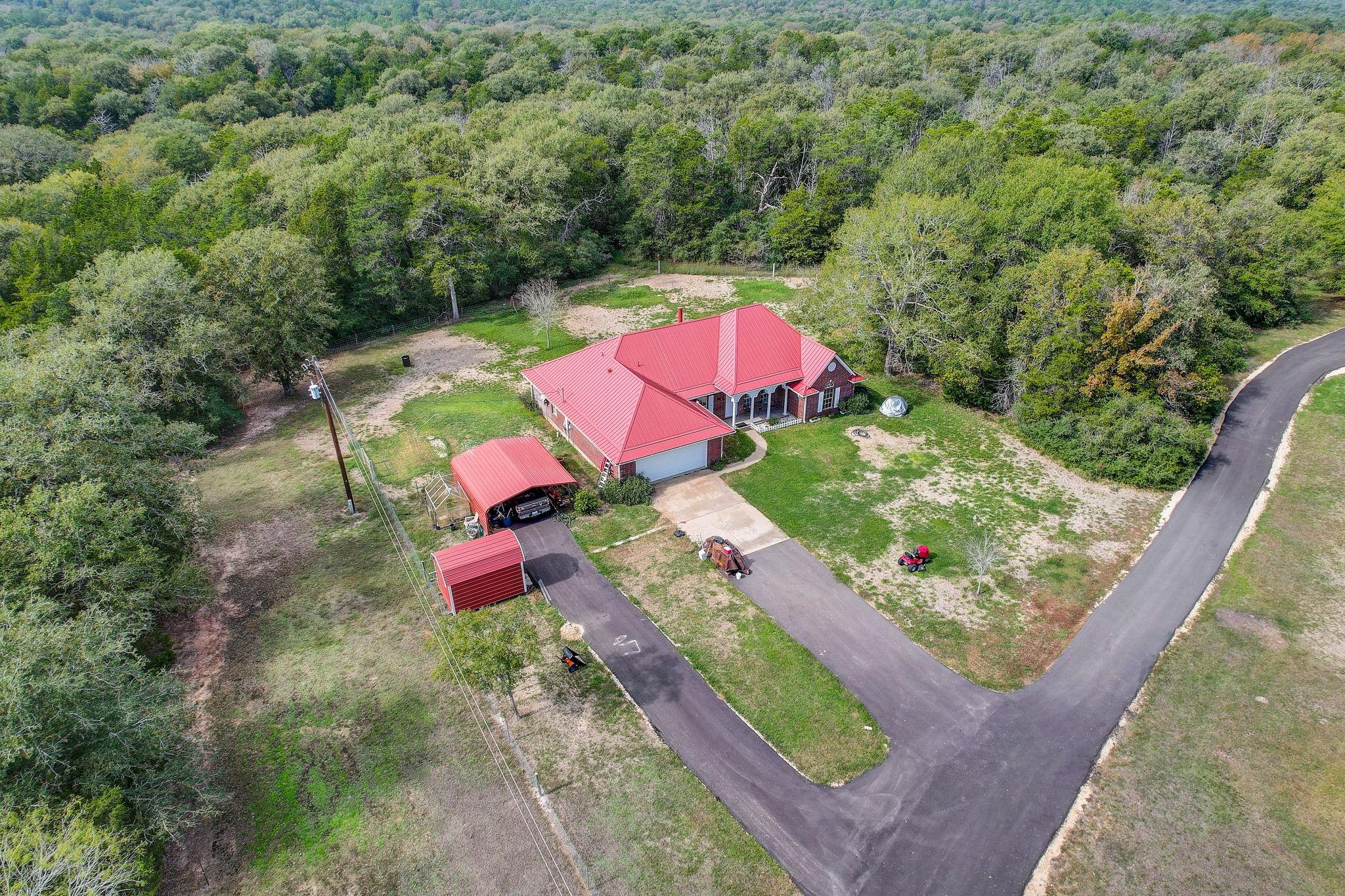 1495 Makinson Rd Property Photo 4