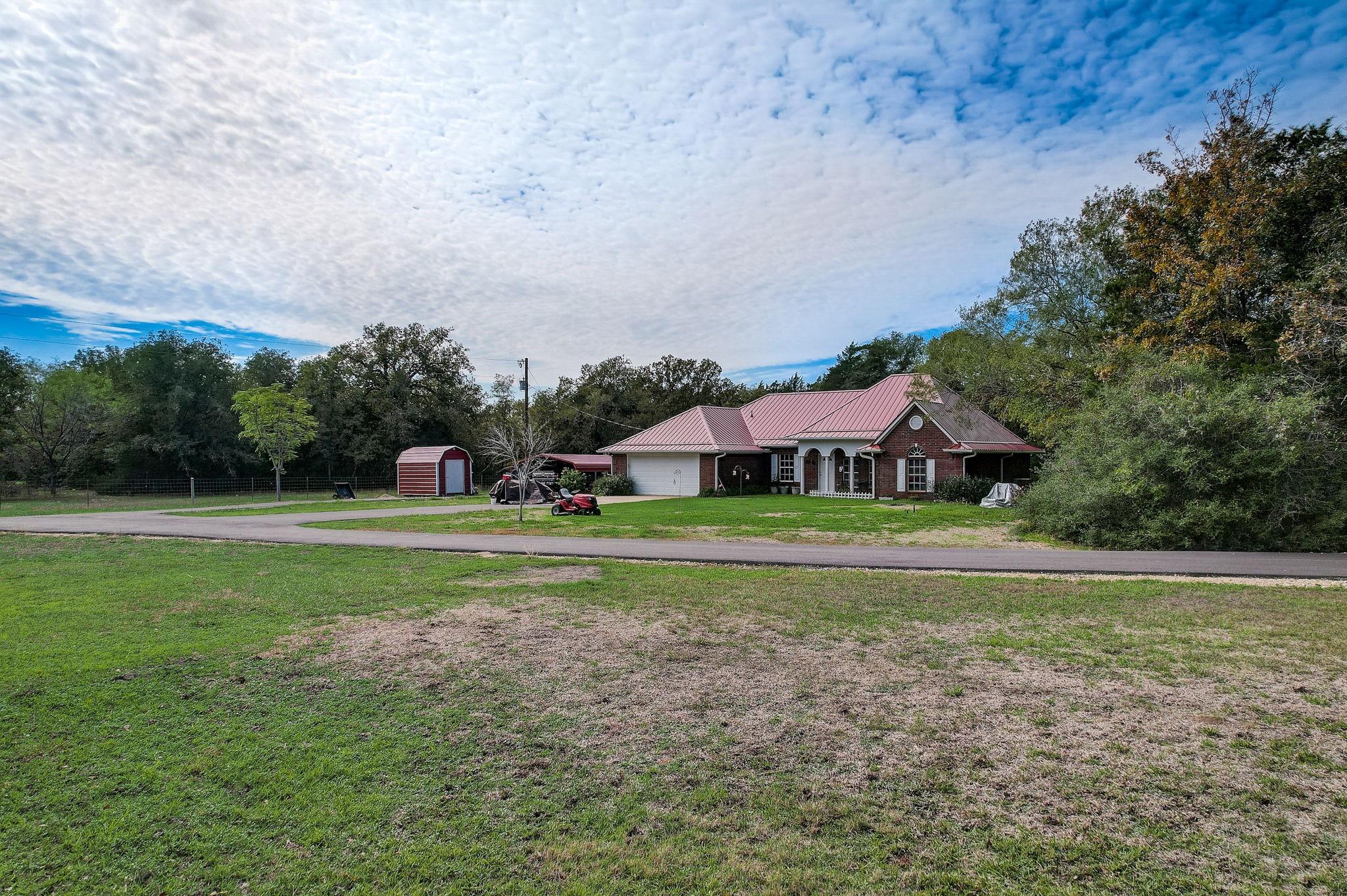 1495 Makinson Rd Property Photo 12