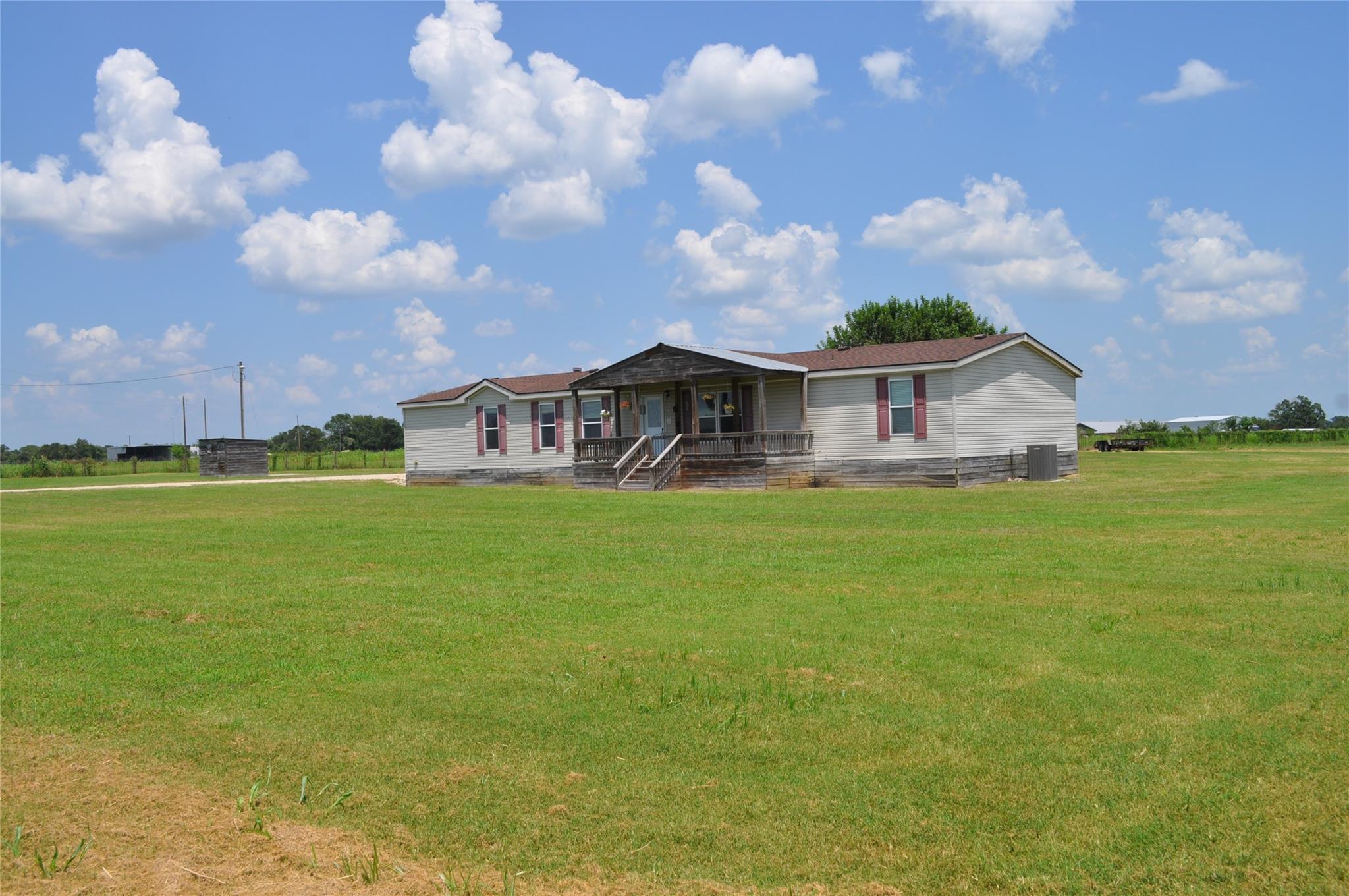 10901 Harmon School Rd Property Photo 6