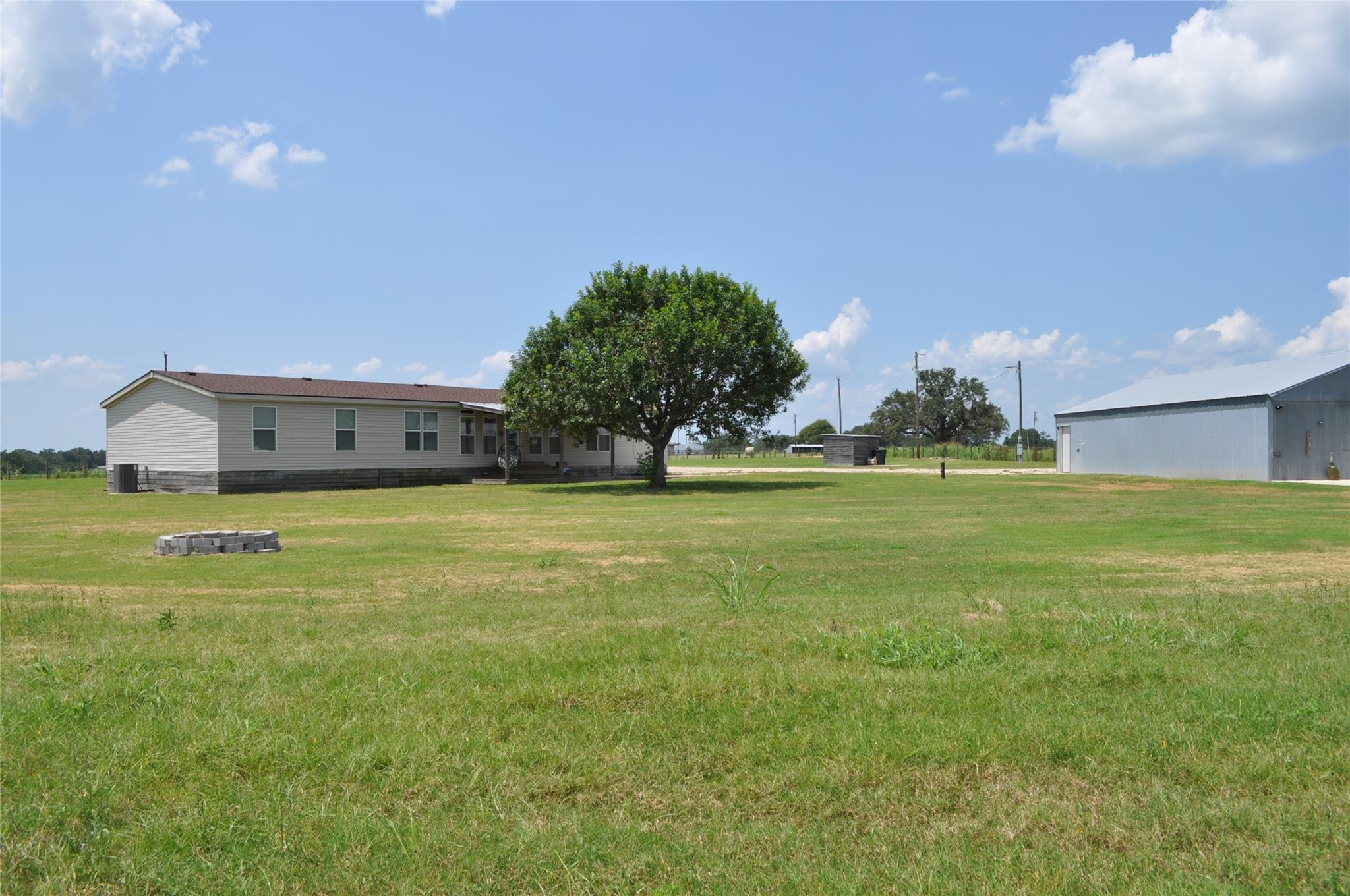 10901 Harmon School Rd Property Photo 8