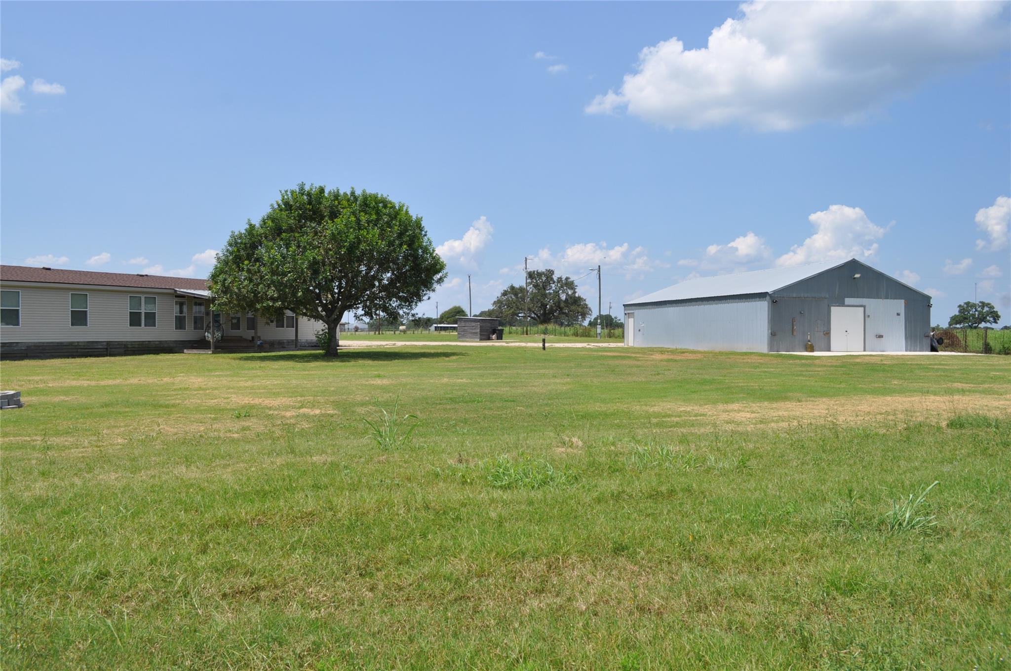 10901 Harmon School Rd Property Photo 9