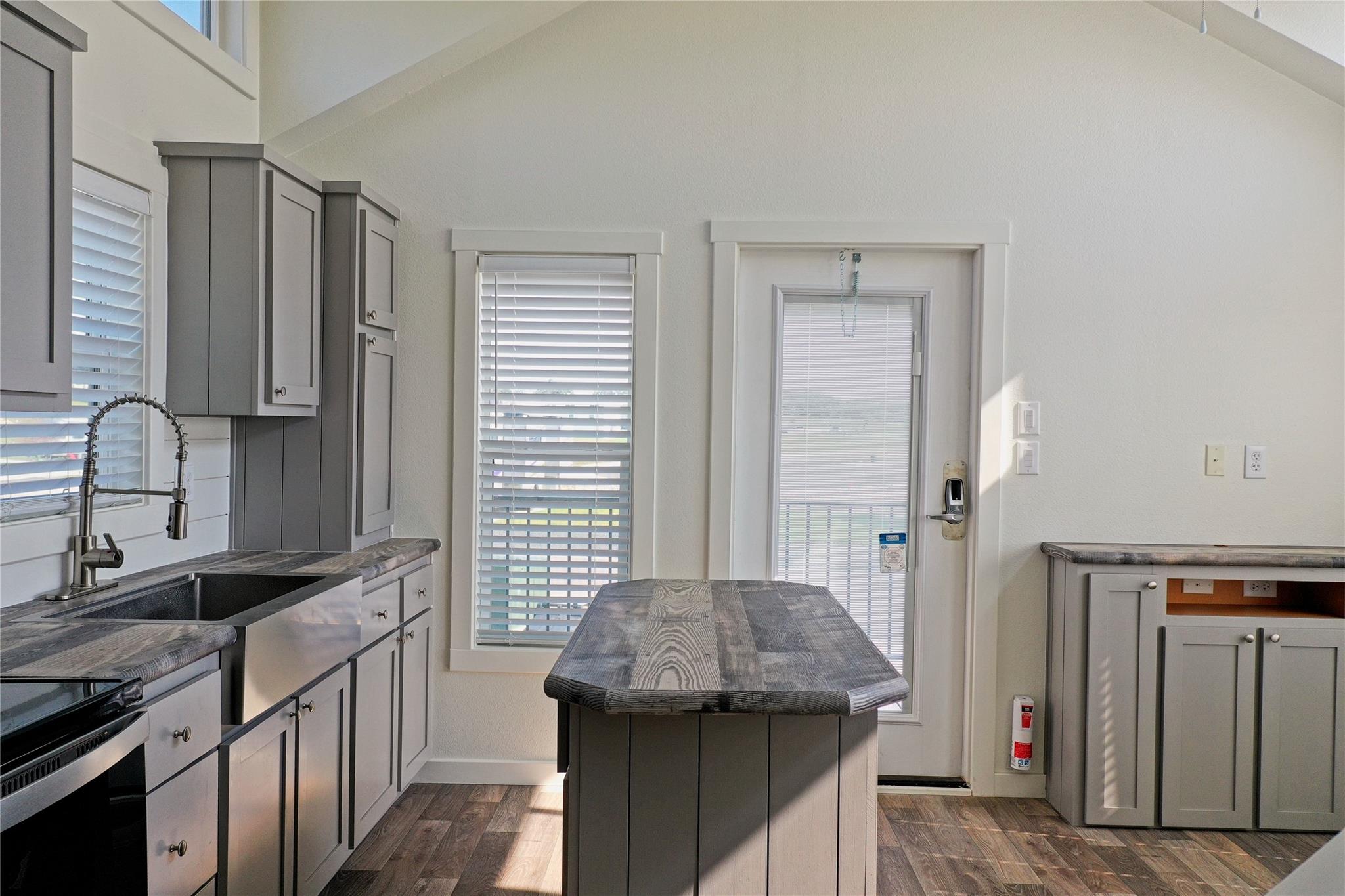 5386 Ranch Road 1376 92 Property Photo 8