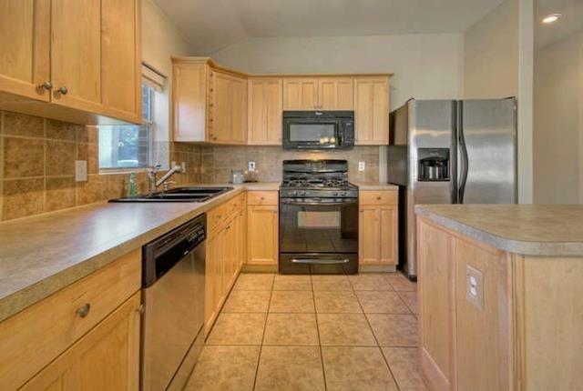 813 Barefoot Cv Property Photo 6