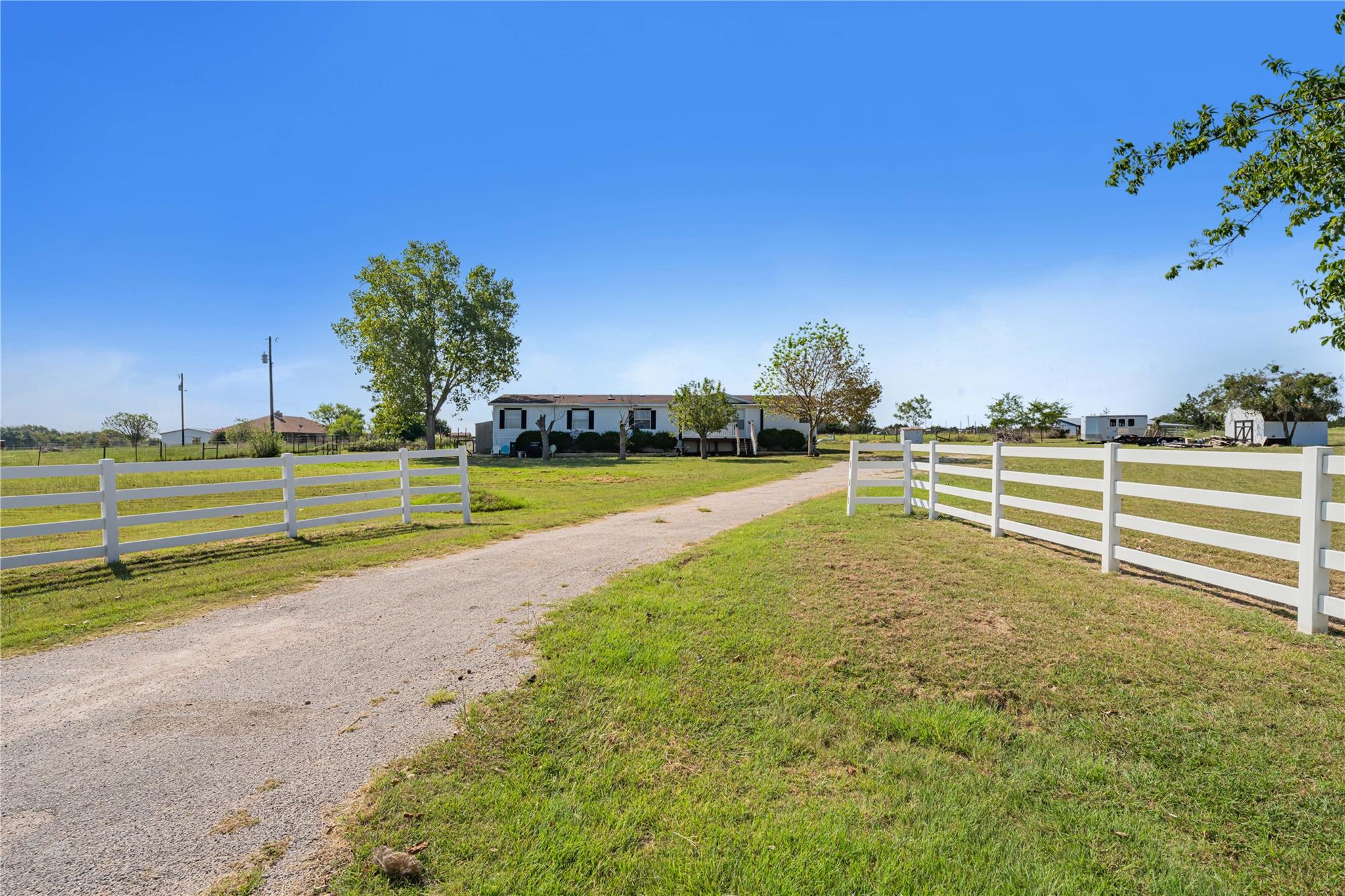 615 County Road 222 Property Photo 3
