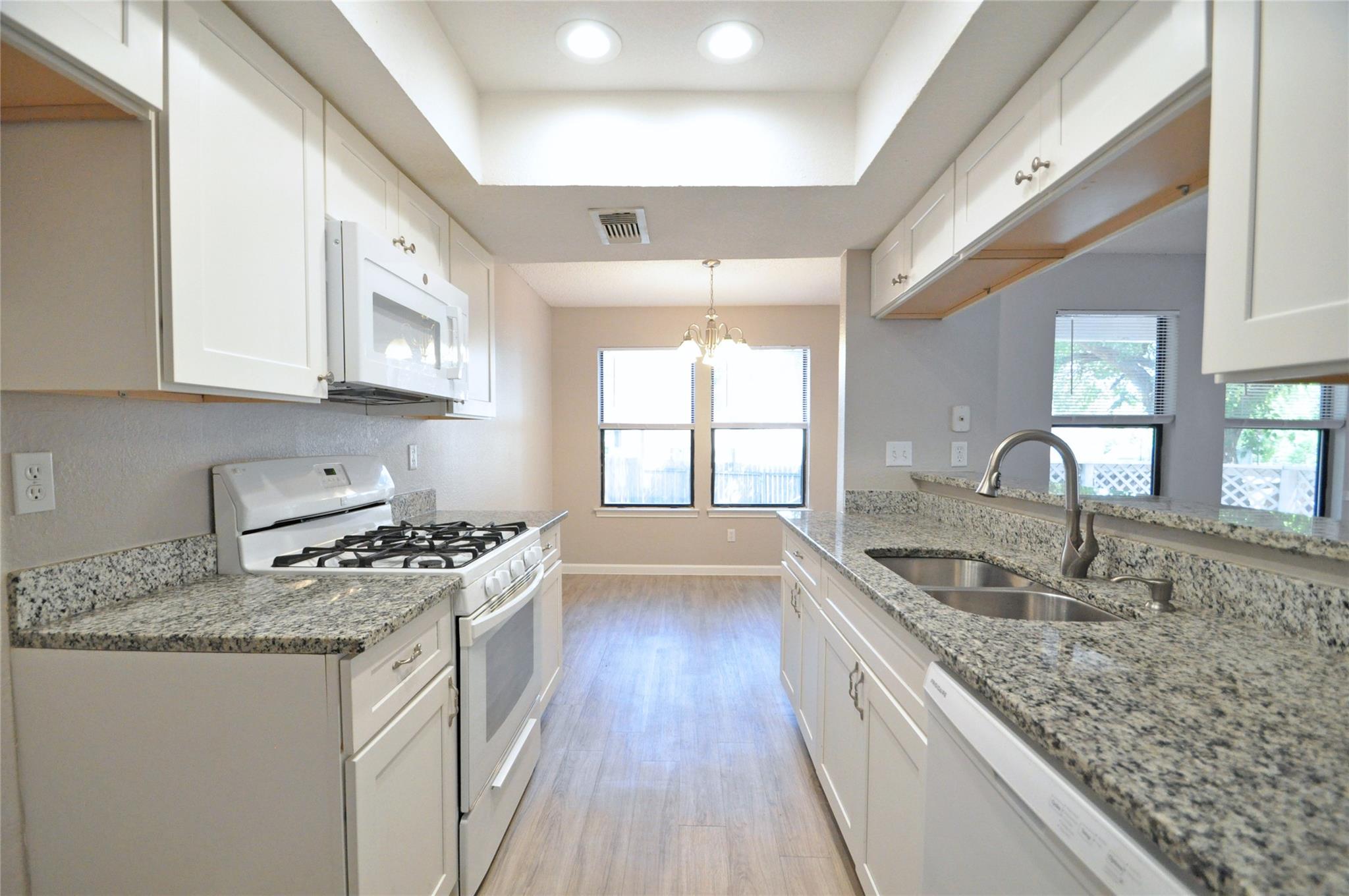 7804 Topawa Cv A Property Photo 4