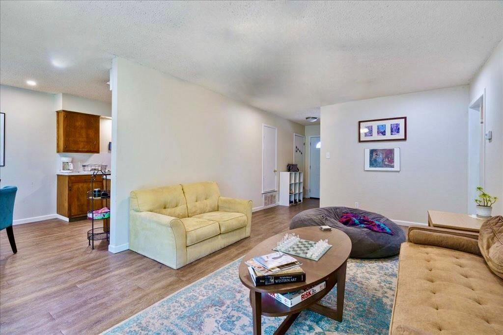 412 Craddock Ave Property Photo 5