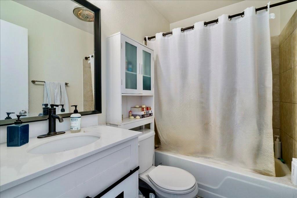 412 Craddock Ave Property Photo 11