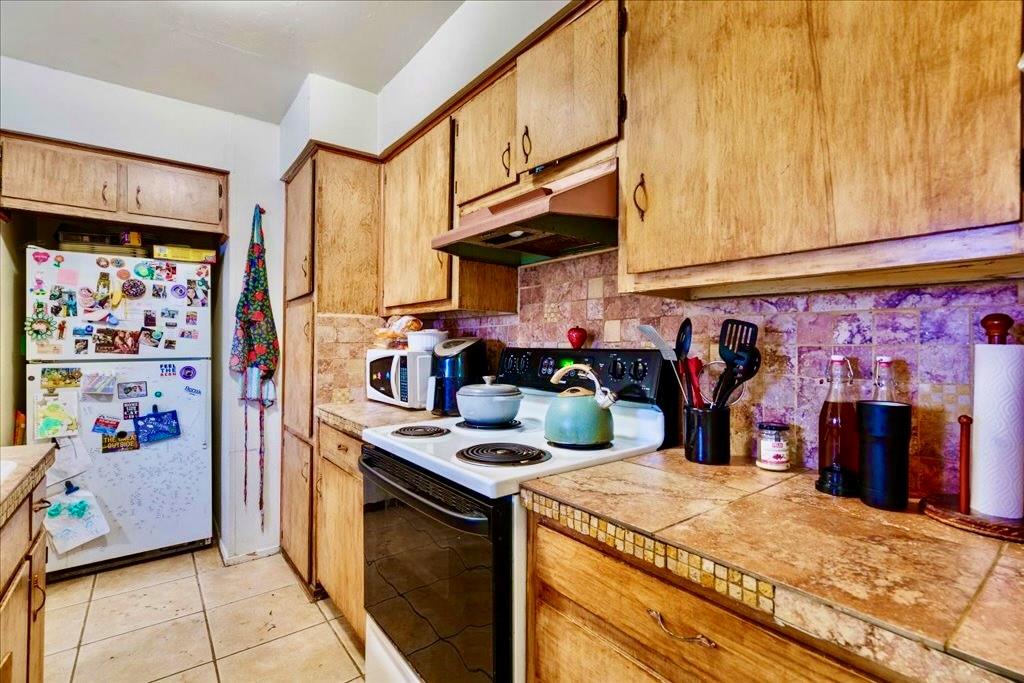 412 Craddock Ave Property Photo 16