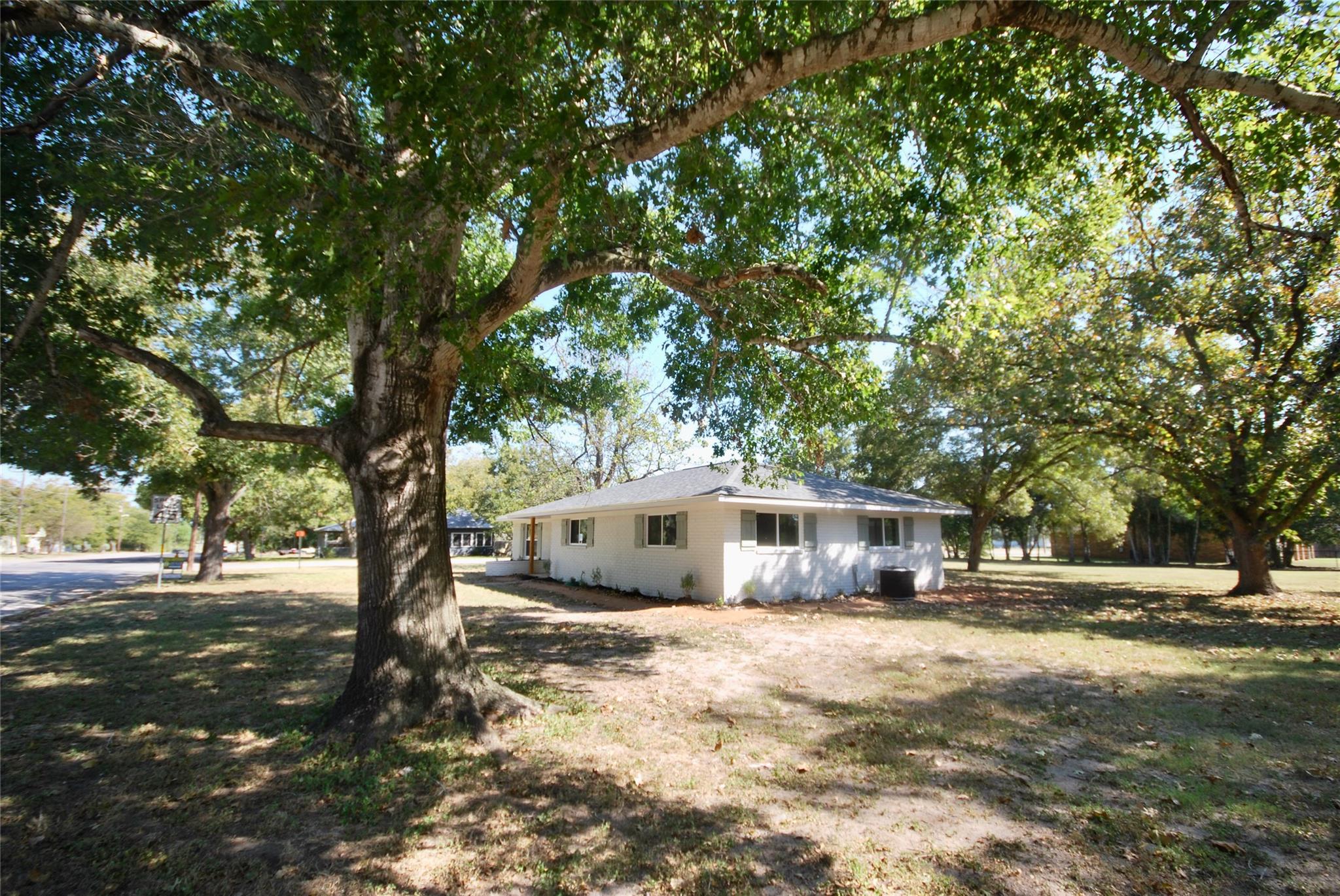 316 N Penn St Property Photo 4