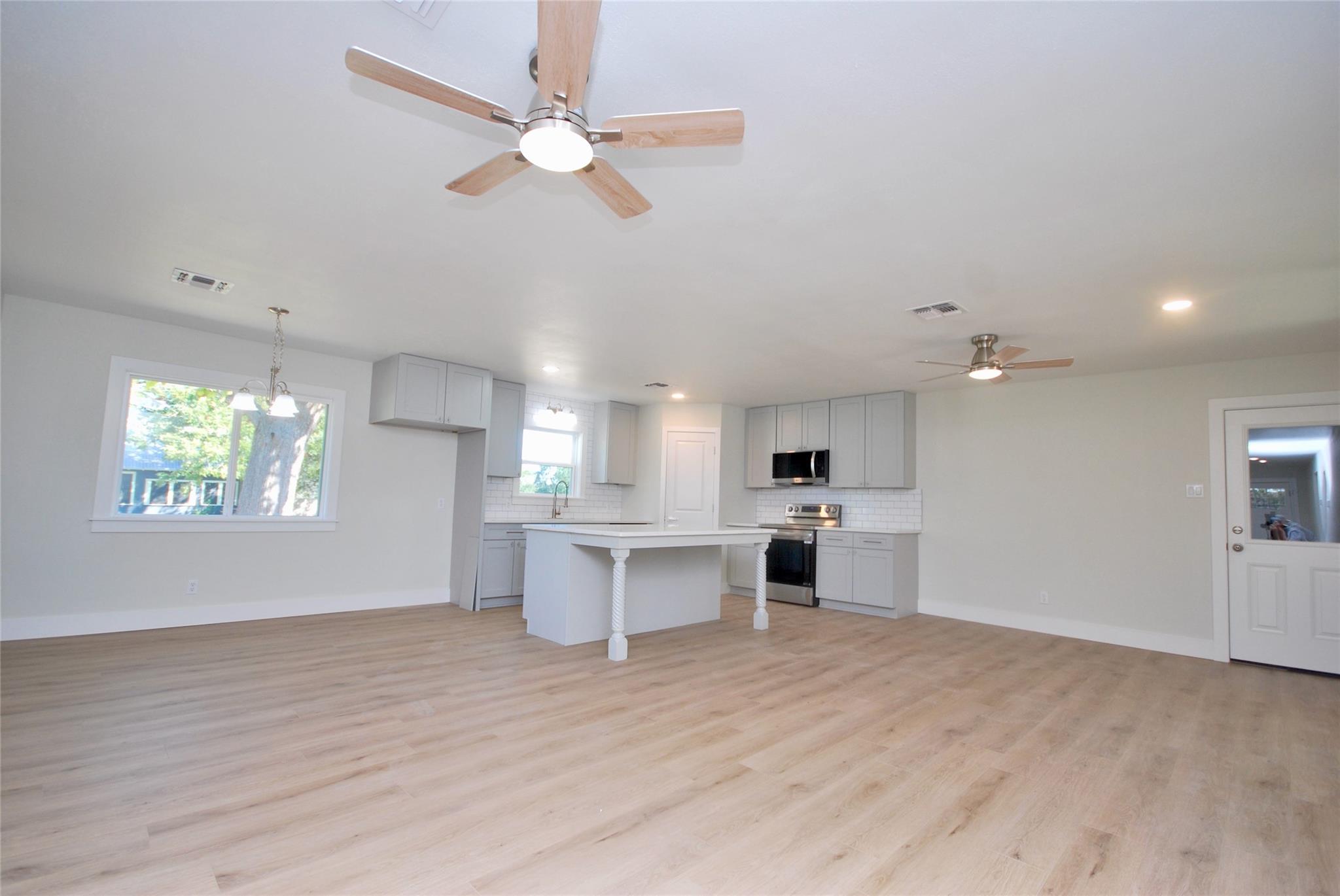 316 N Penn St Property Photo 10