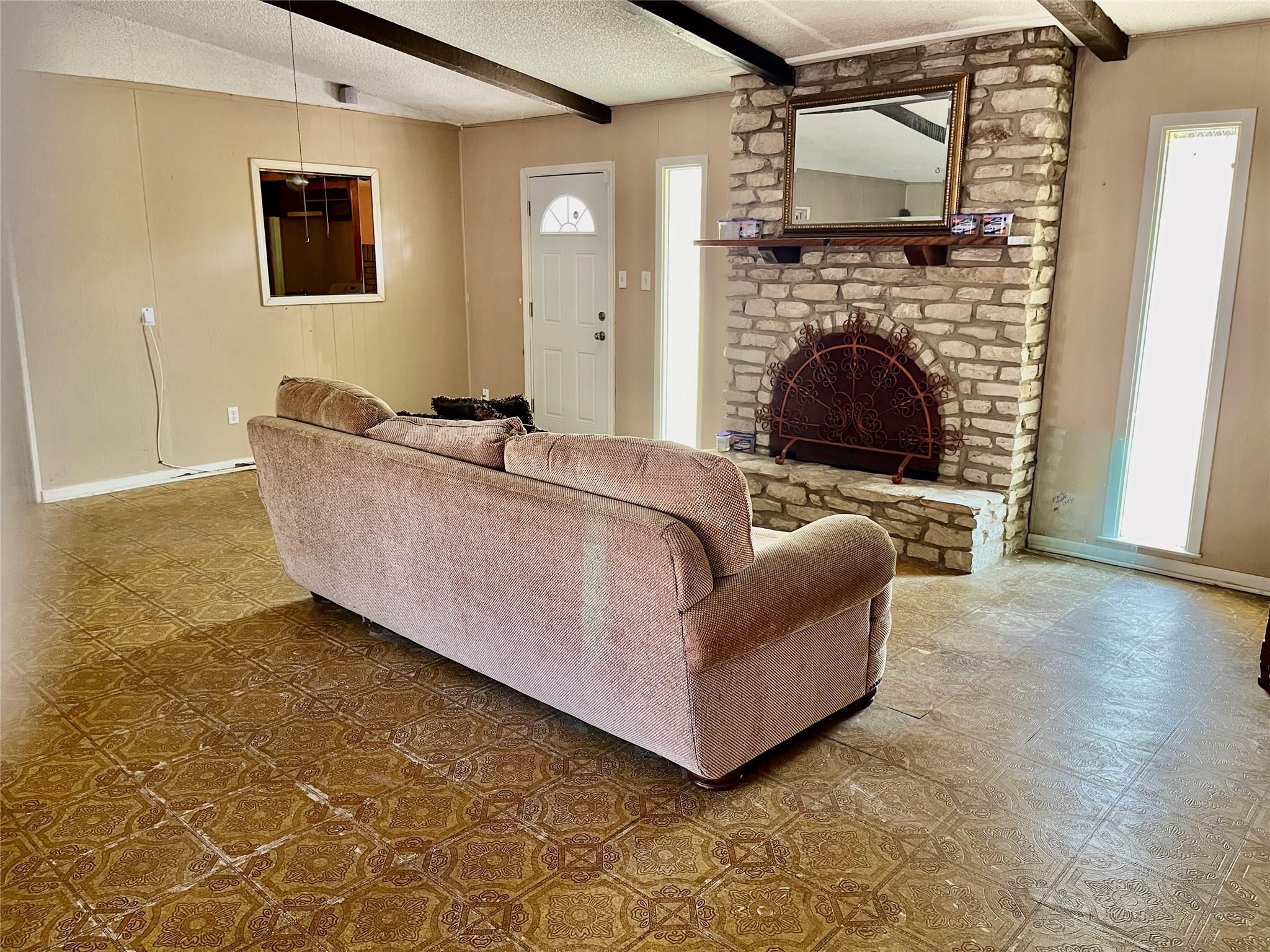1133 W Bell St Property Photo 11