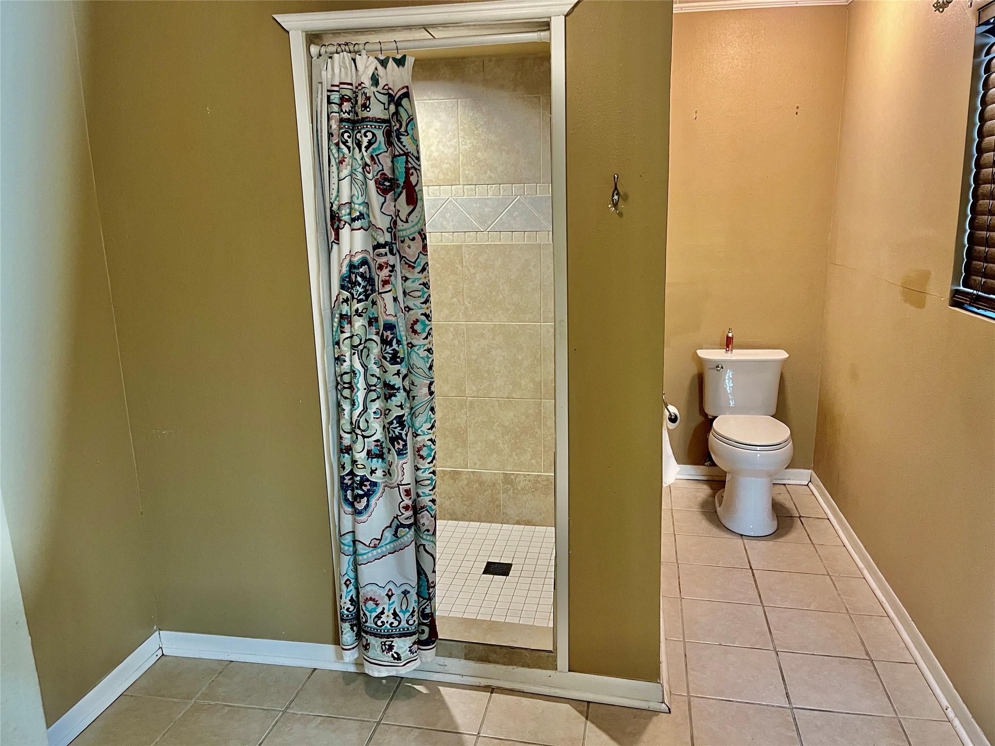 1133 W Bell St Property Photo 14