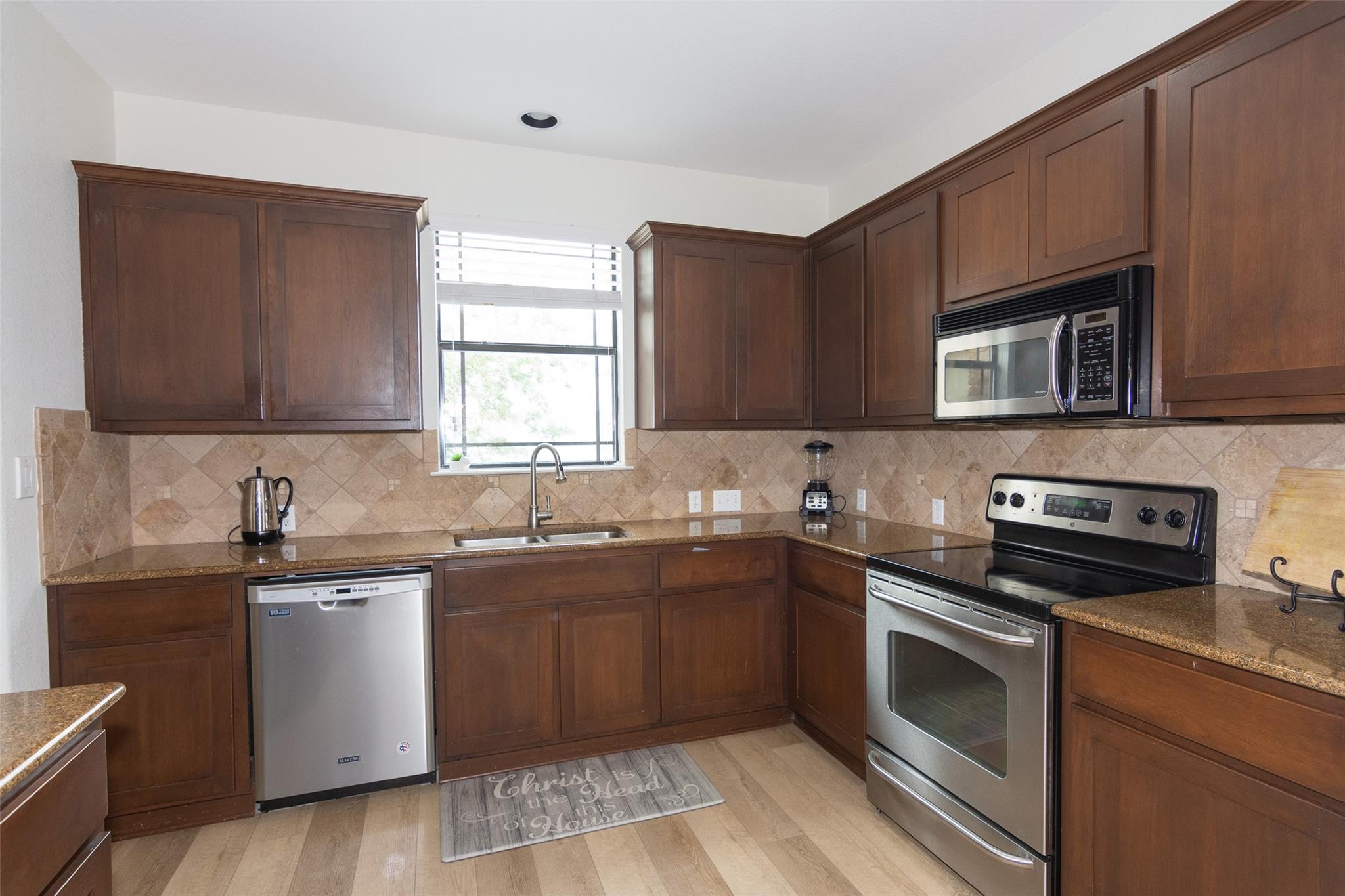 1301 Delsie Dr B Property Photo 10