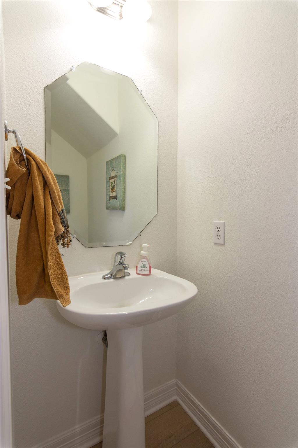 1301 Delsie Dr B Property Photo 18