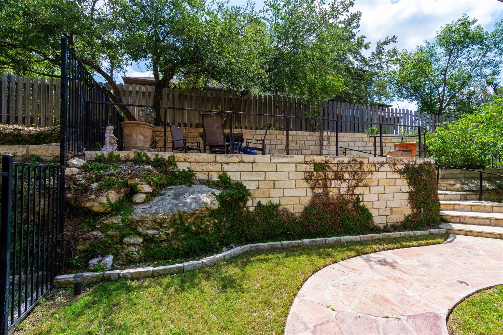 1301 Delsie Dr B Property Photo 33