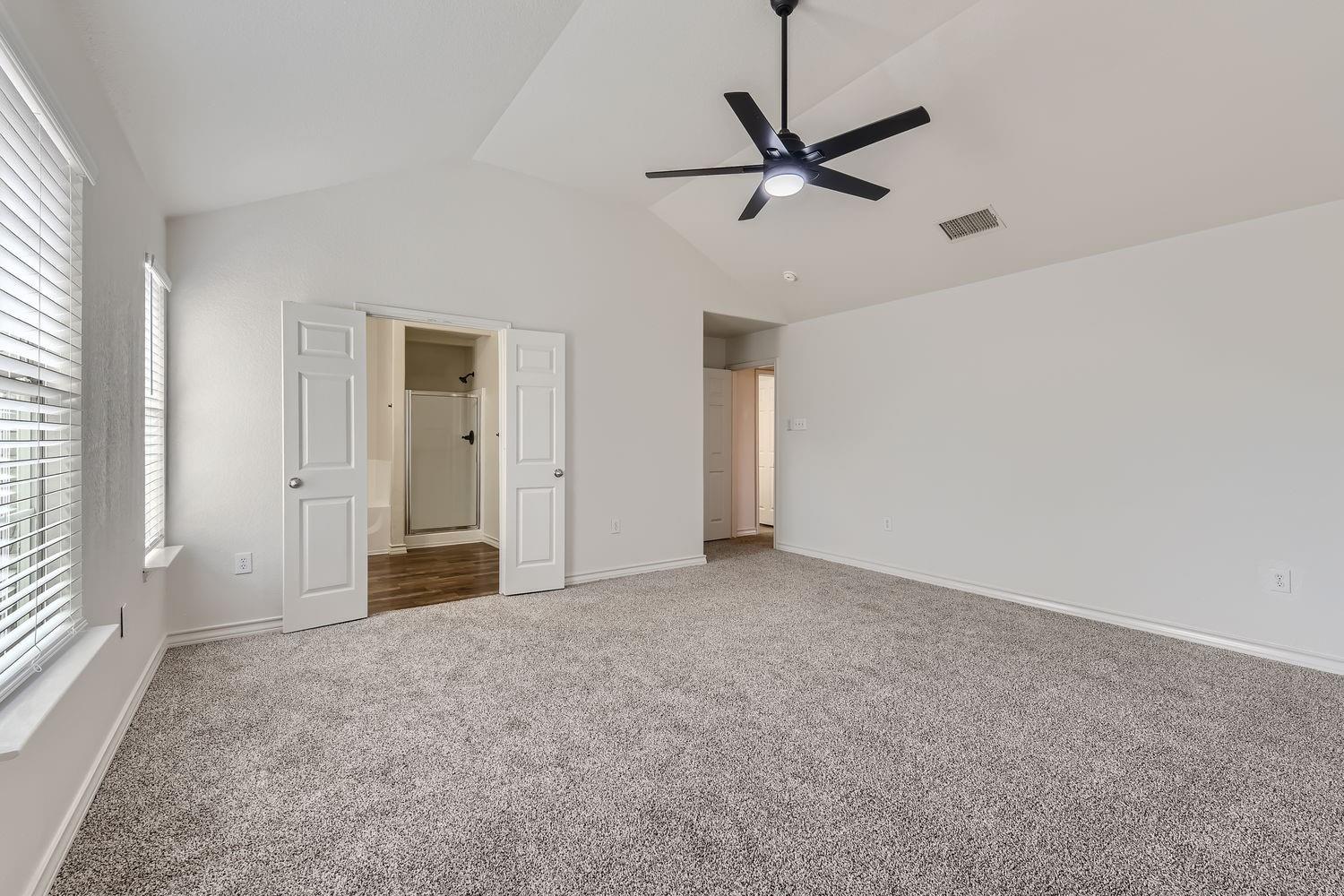 2045 Northview Dr Property Photo 18