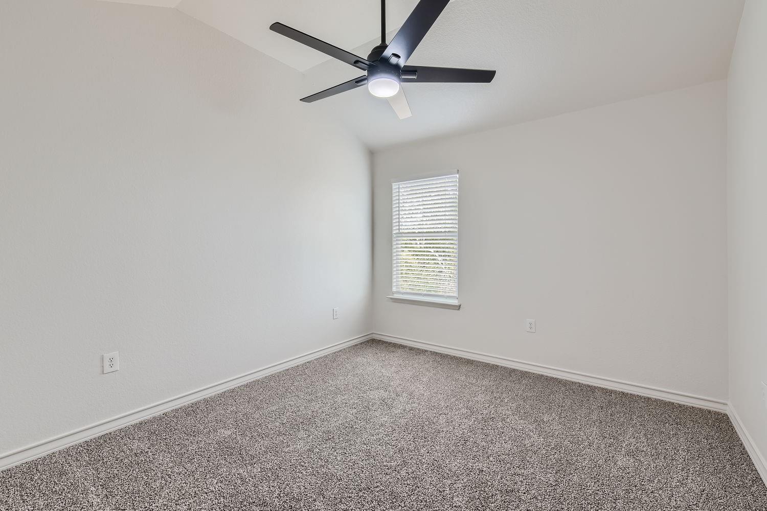 2045 Northview Dr Property Photo 21
