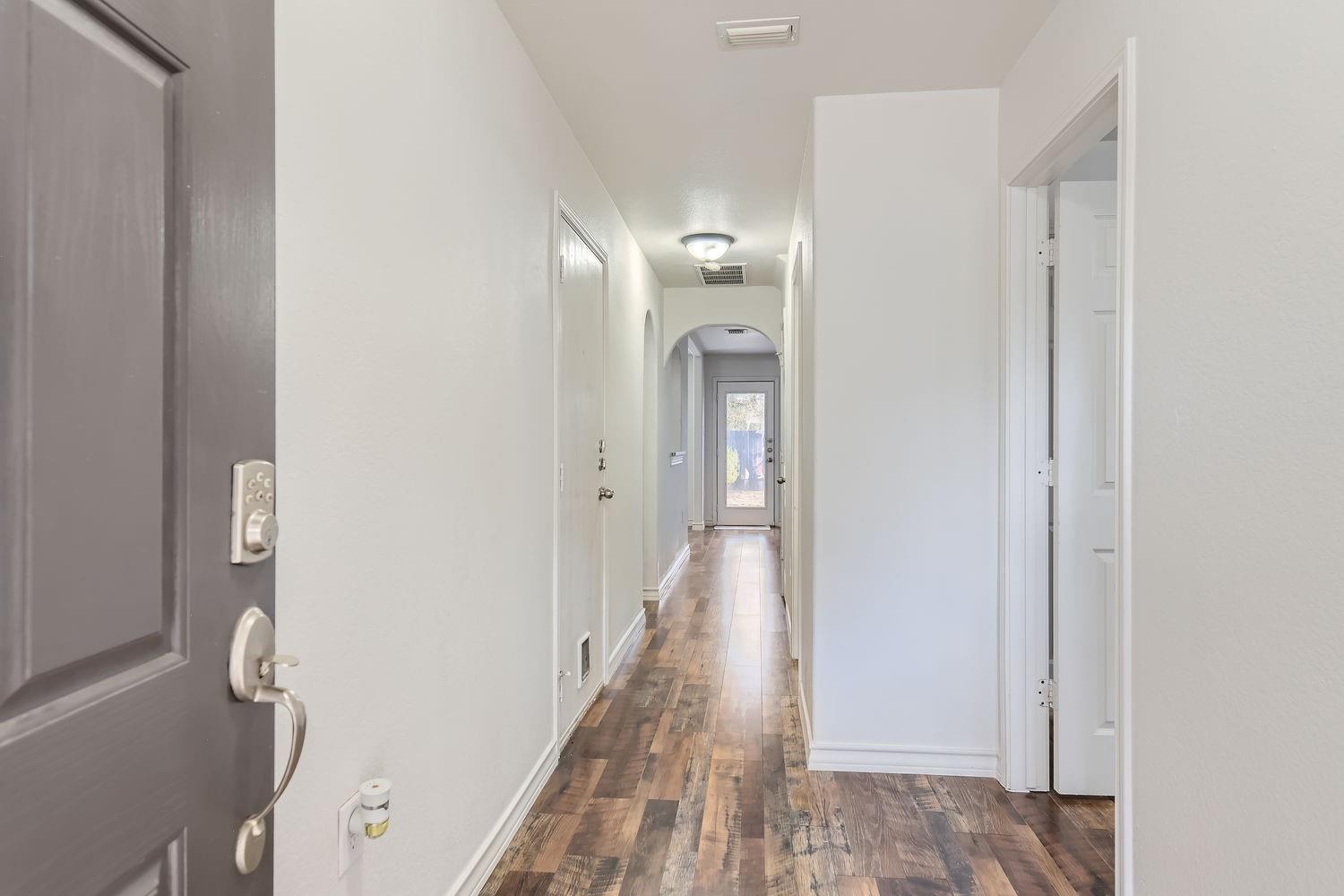 2045 Northview Dr Property Photo 24