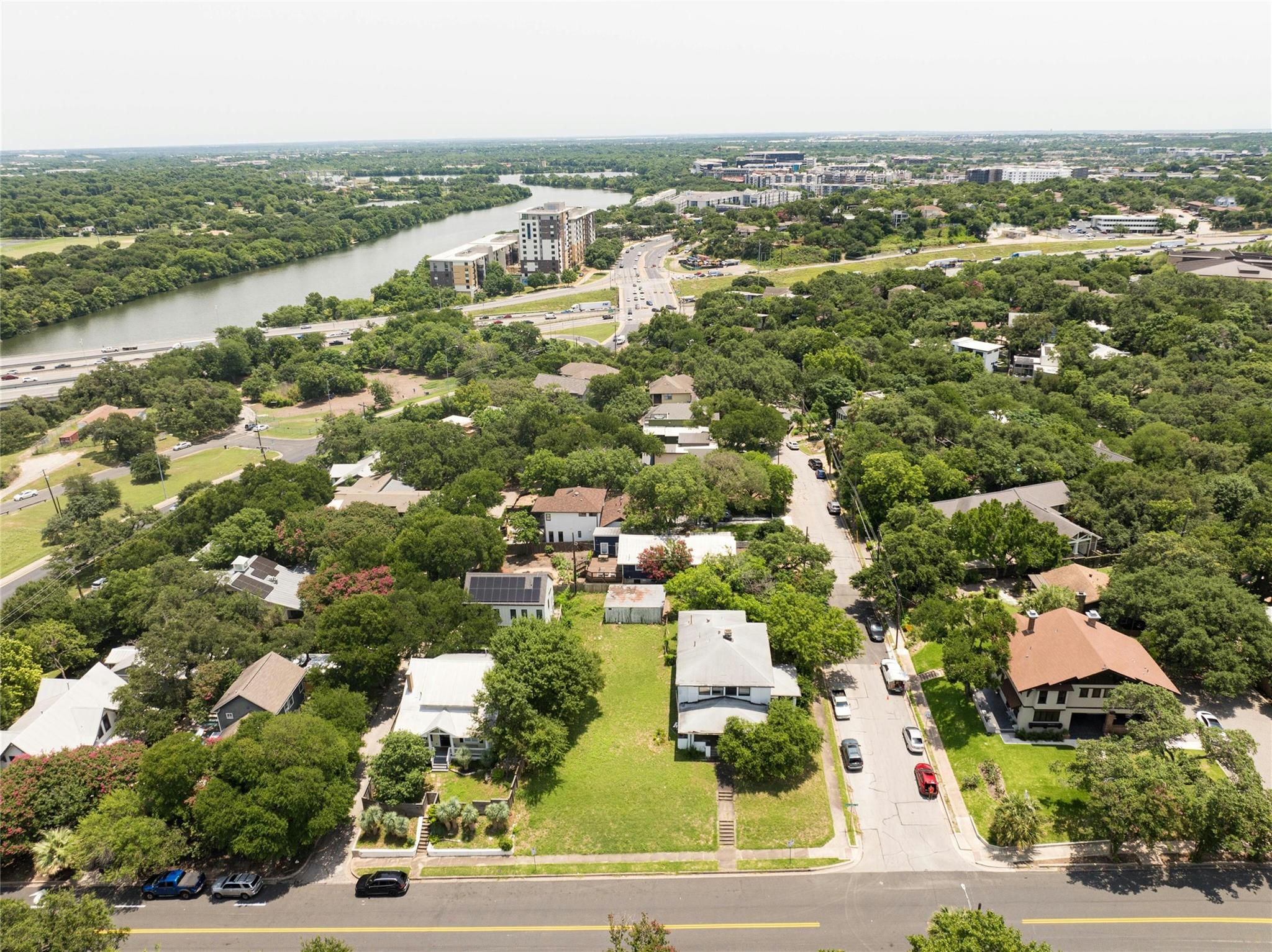 1109 Travis Height Blvd Property Photo 2
