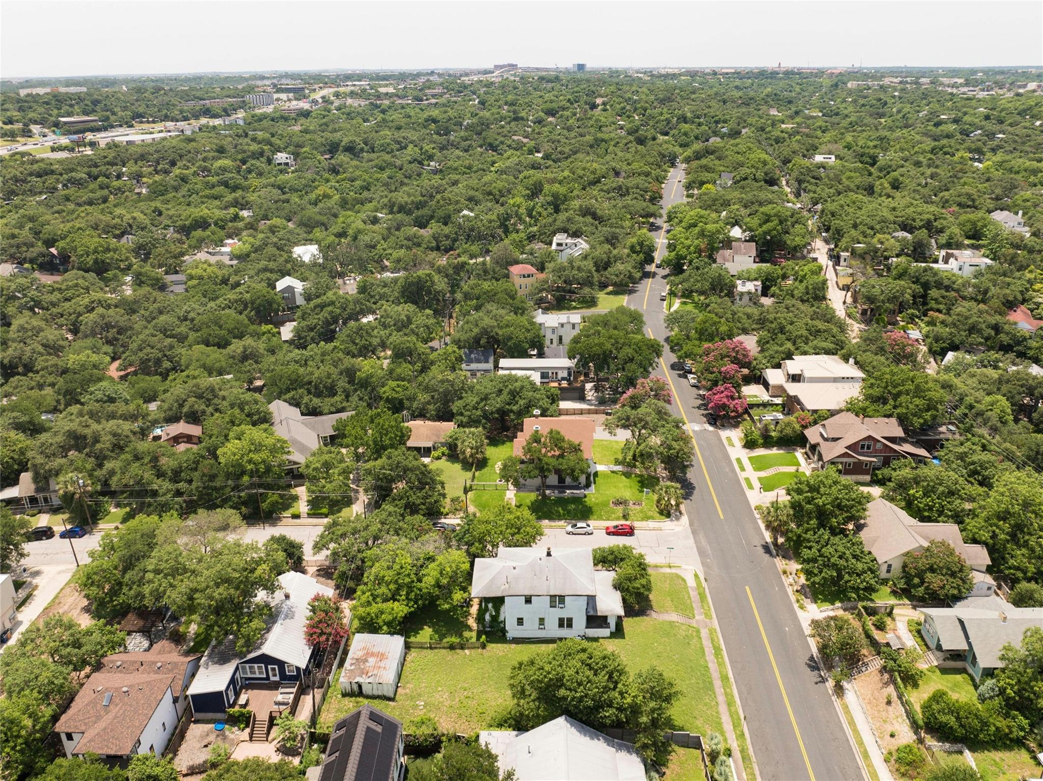 1109 Travis Height Blvd Property Photo 5