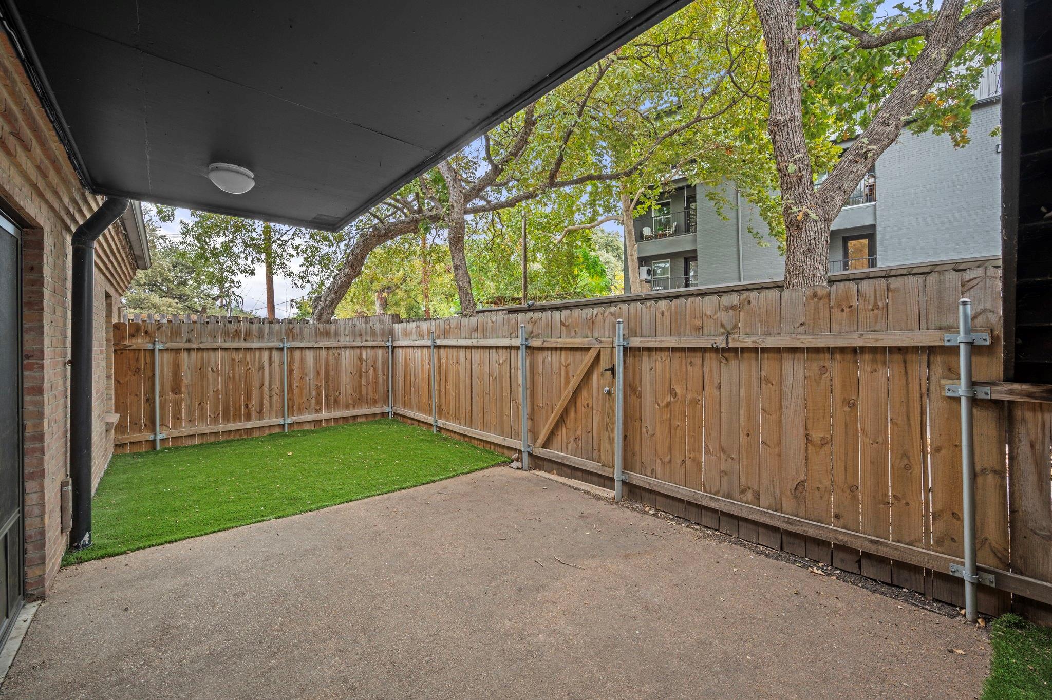 2020 S Congress Ave 2102 Property Photo 3