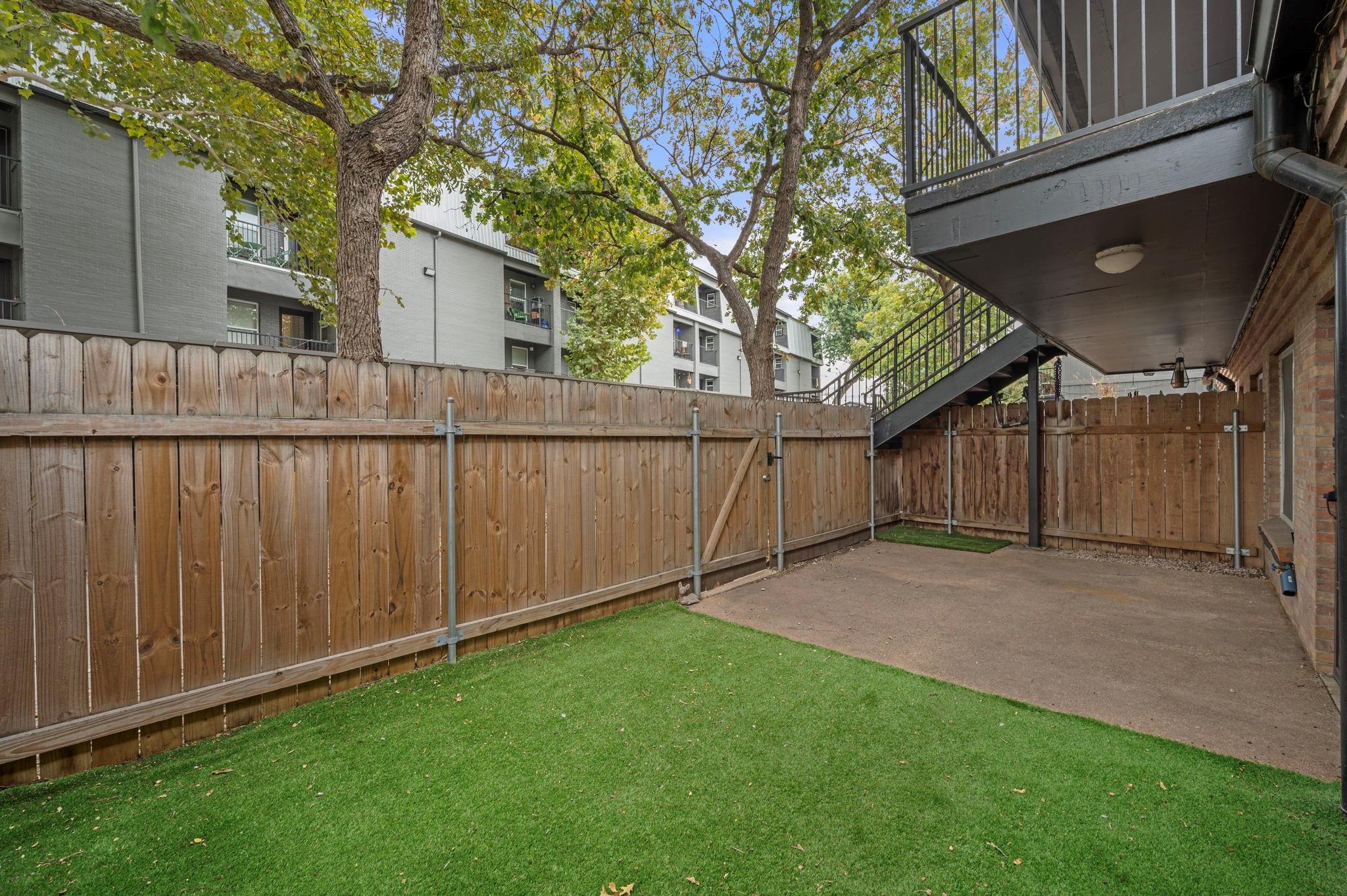 2020 S Congress Ave 2102 Property Photo 4