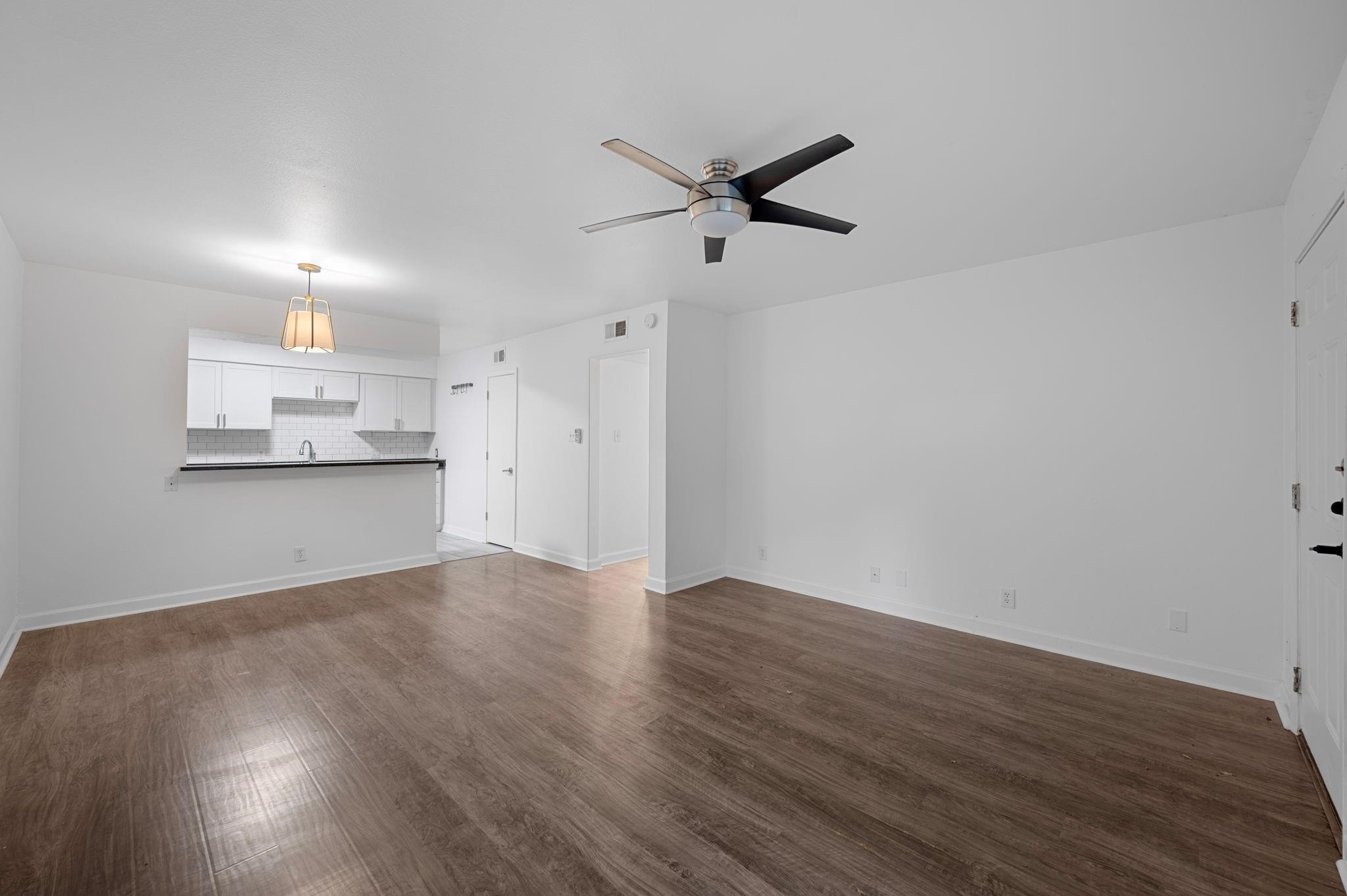 2020 S Congress Ave 2102 Property Photo 7