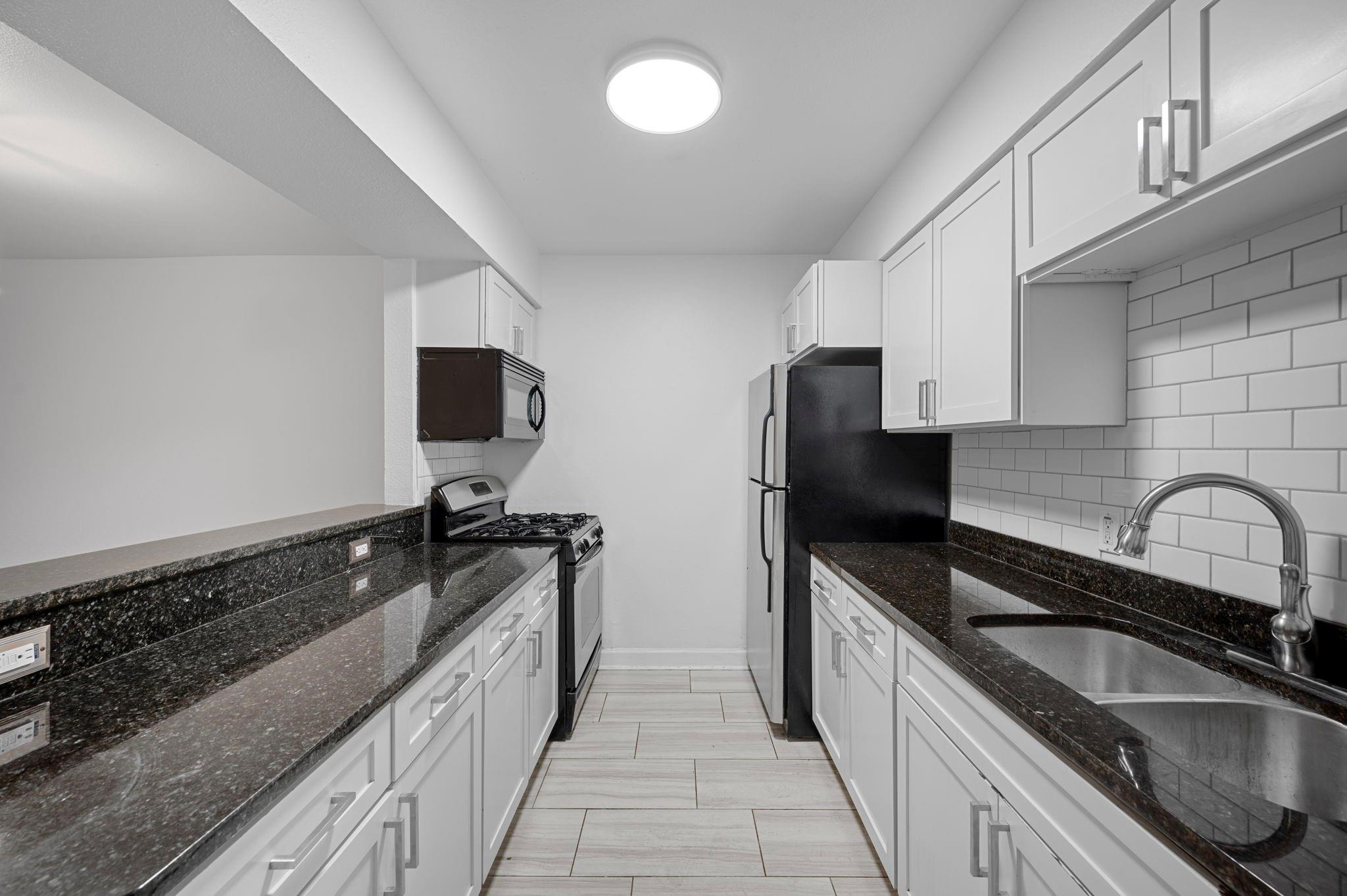 2020 S Congress Ave 2102 Property Photo 14