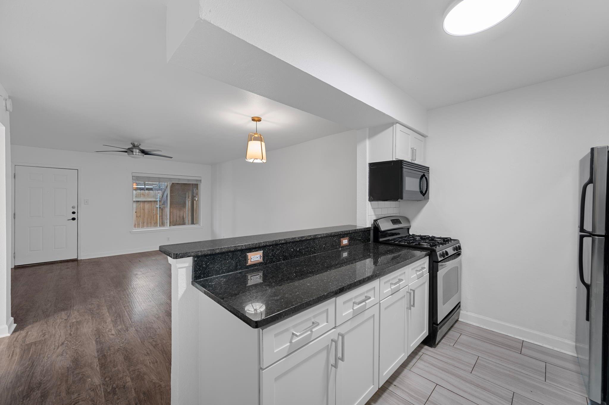 2020 S Congress Ave 2102 Property Photo 15
