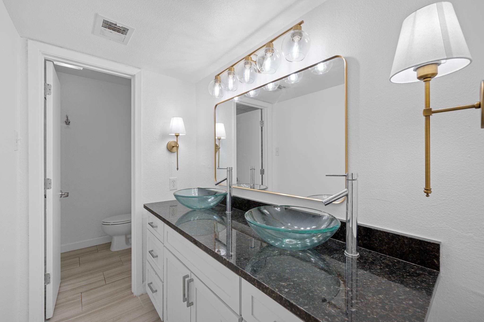 2020 S Congress Ave 2102 Property Photo 21