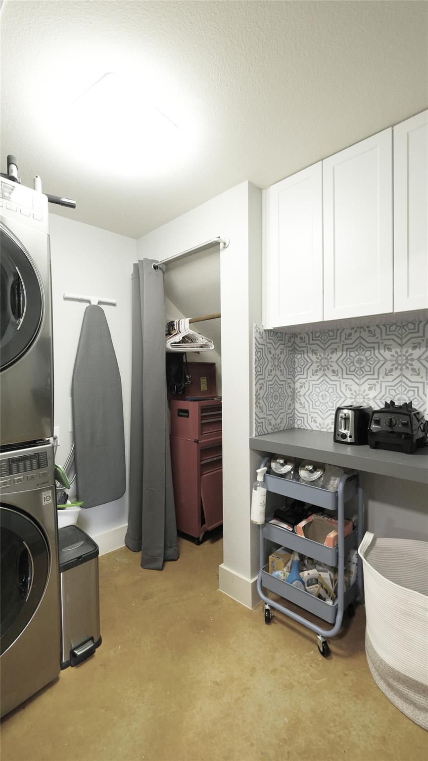 604 Allen St 104 Property Photo 6