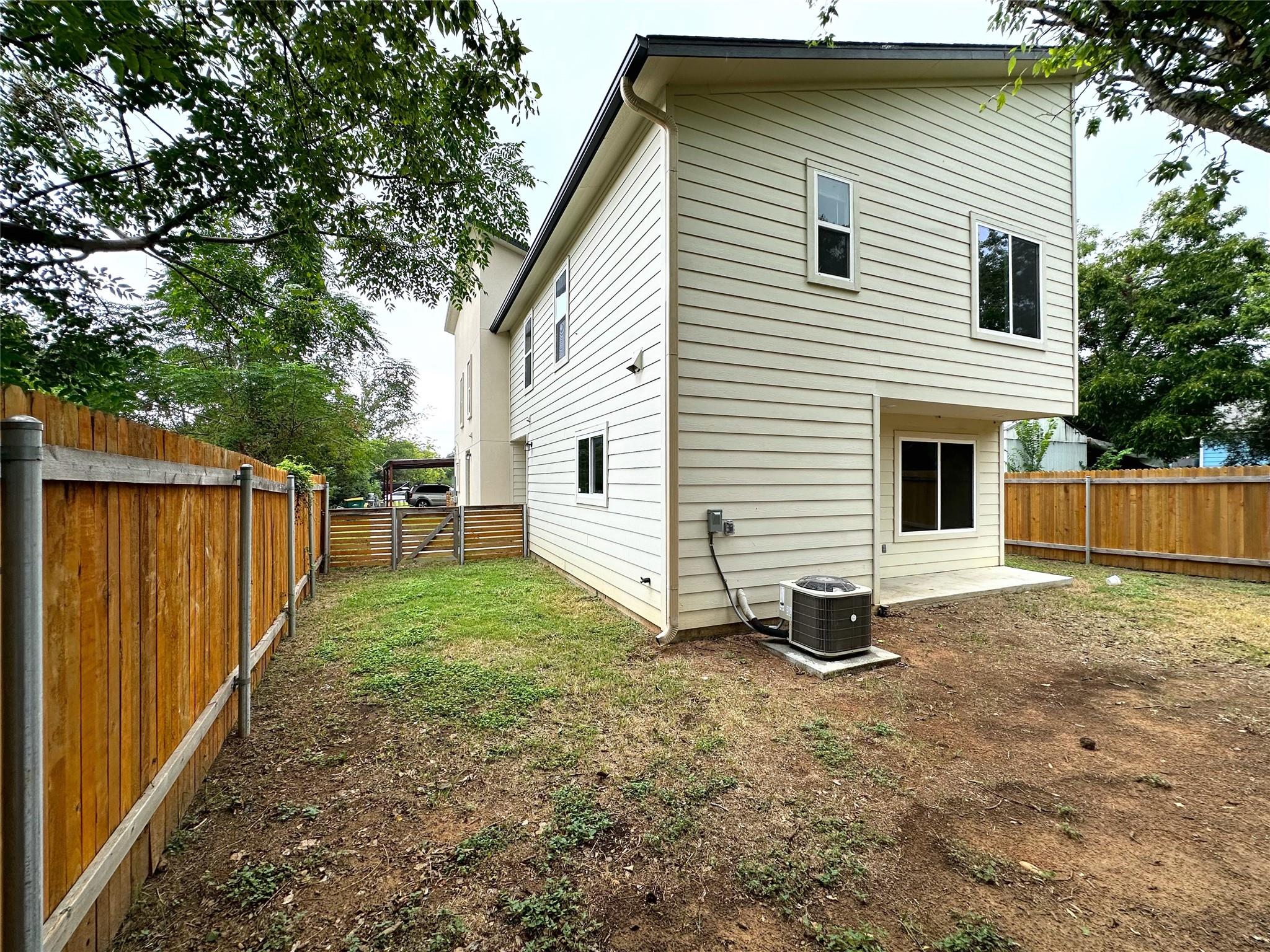 213 Brown St B Property Photo 31