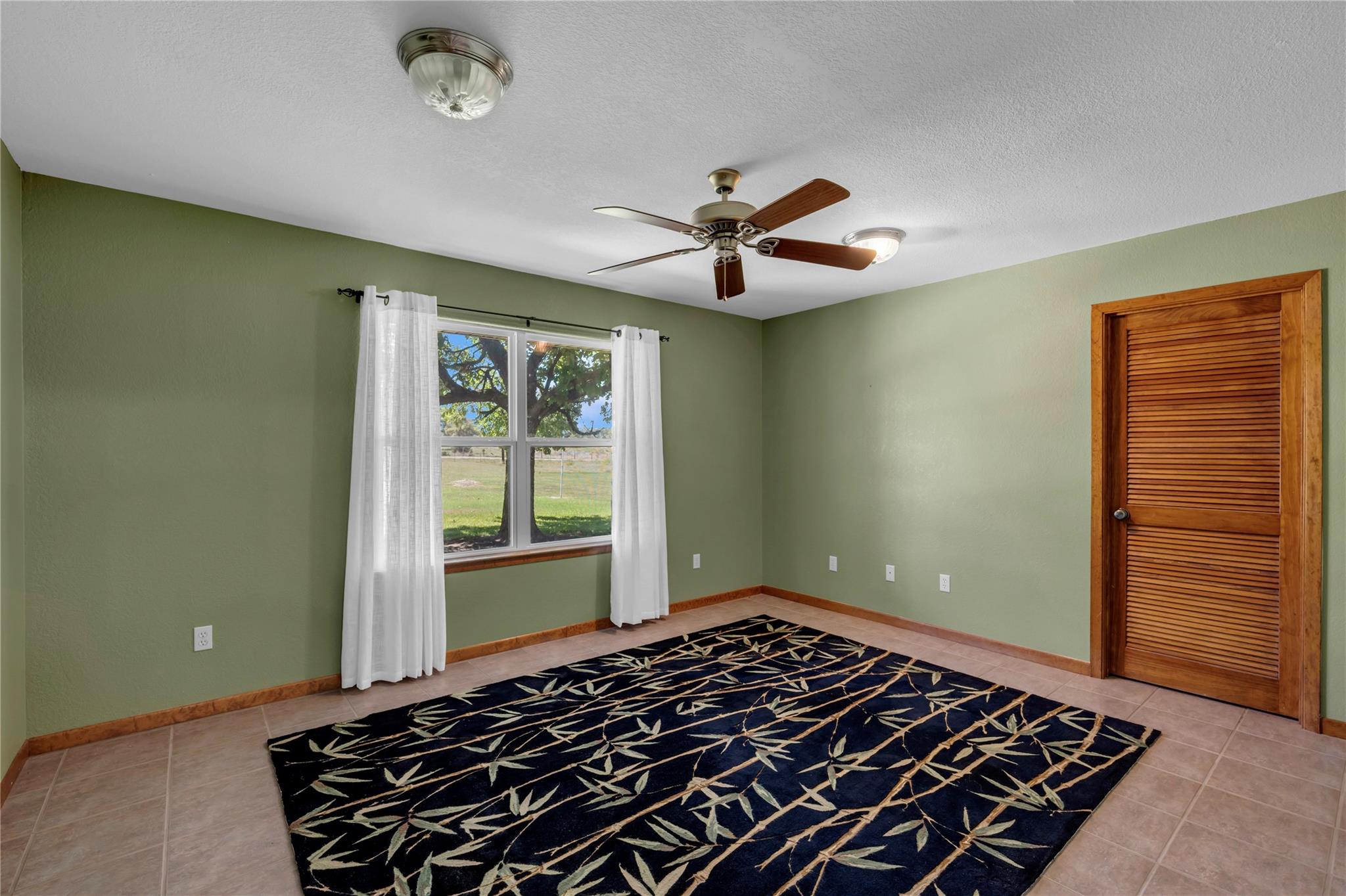 432 Painted Horse Trl Property Photo 18
