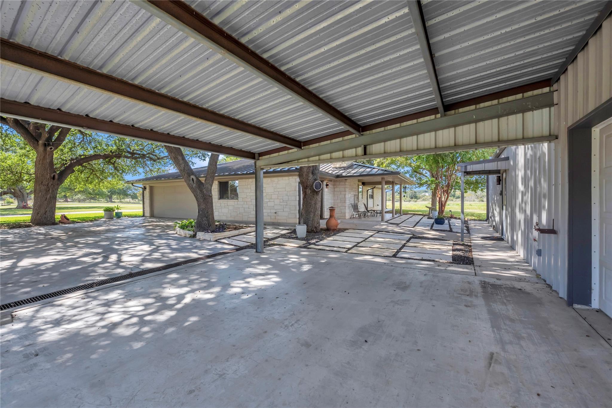 432 Painted Horse Trl Property Photo 33