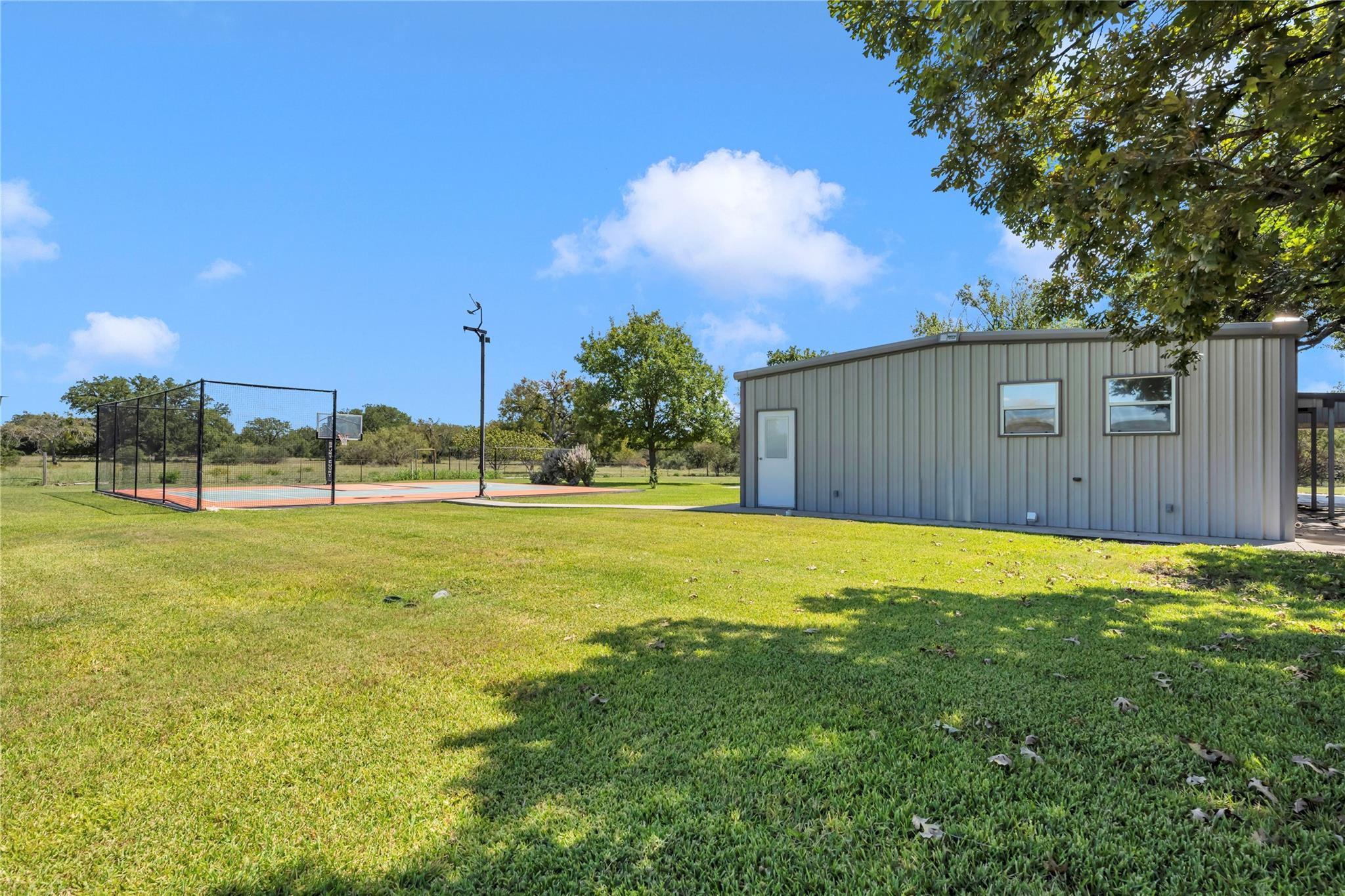 432 Painted Horse Trl Property Photo 35