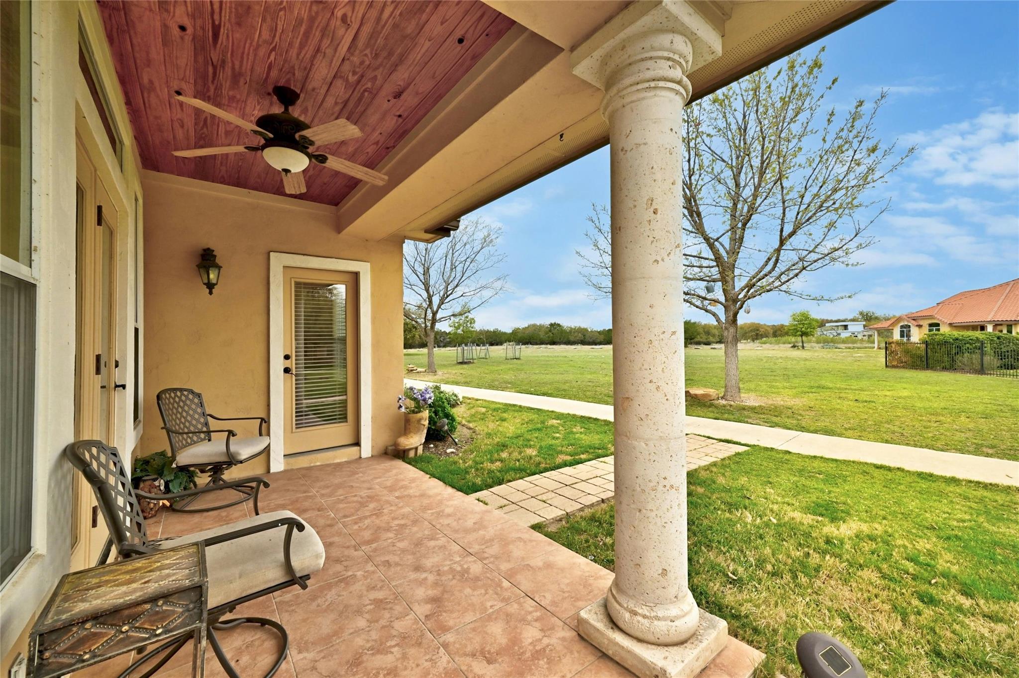 21118 Highland Lake Dr 2 Property Photo 22