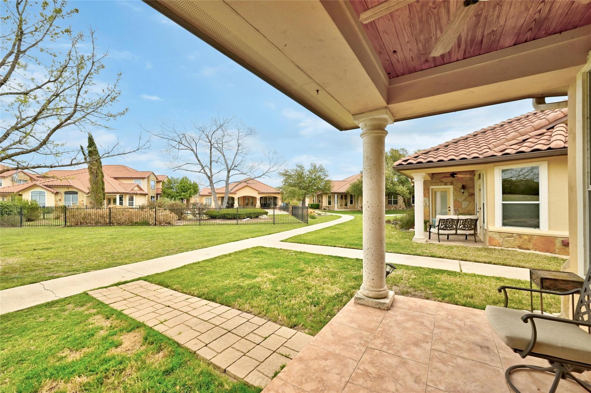 21118 Highland Lake Dr 2 Property Photo 26