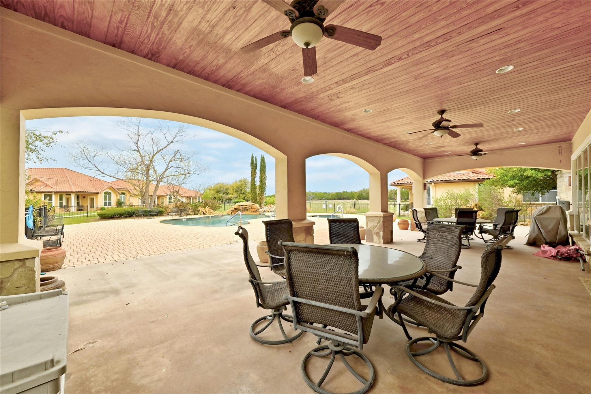 21118 Highland Lake Dr 2 Property Photo 34
