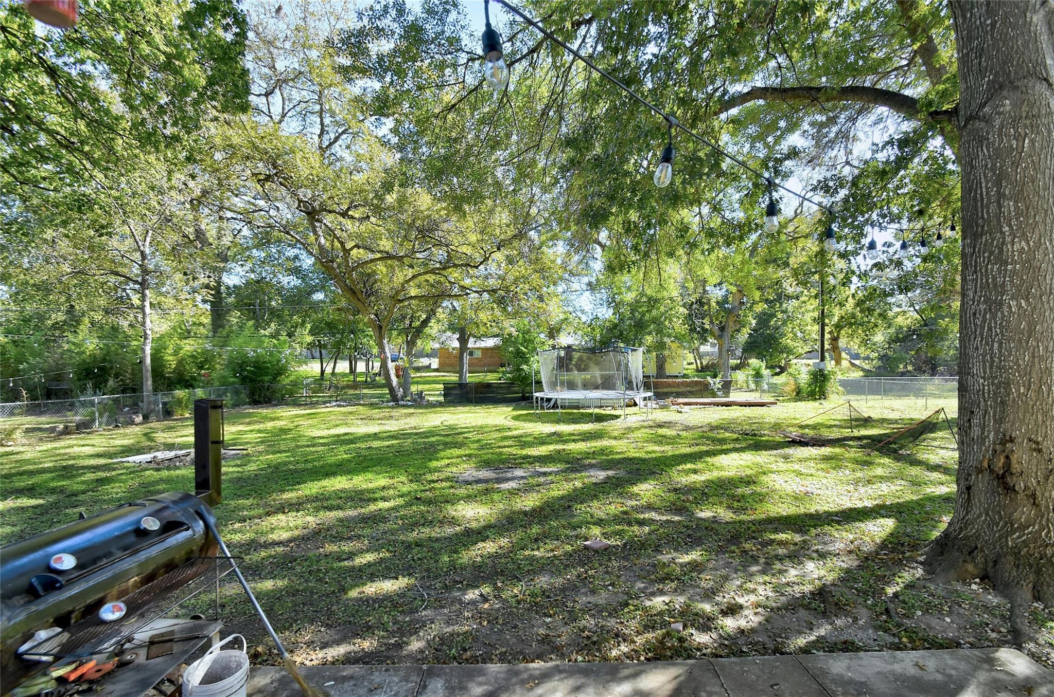 113 Nueces Ln Property Photo 25