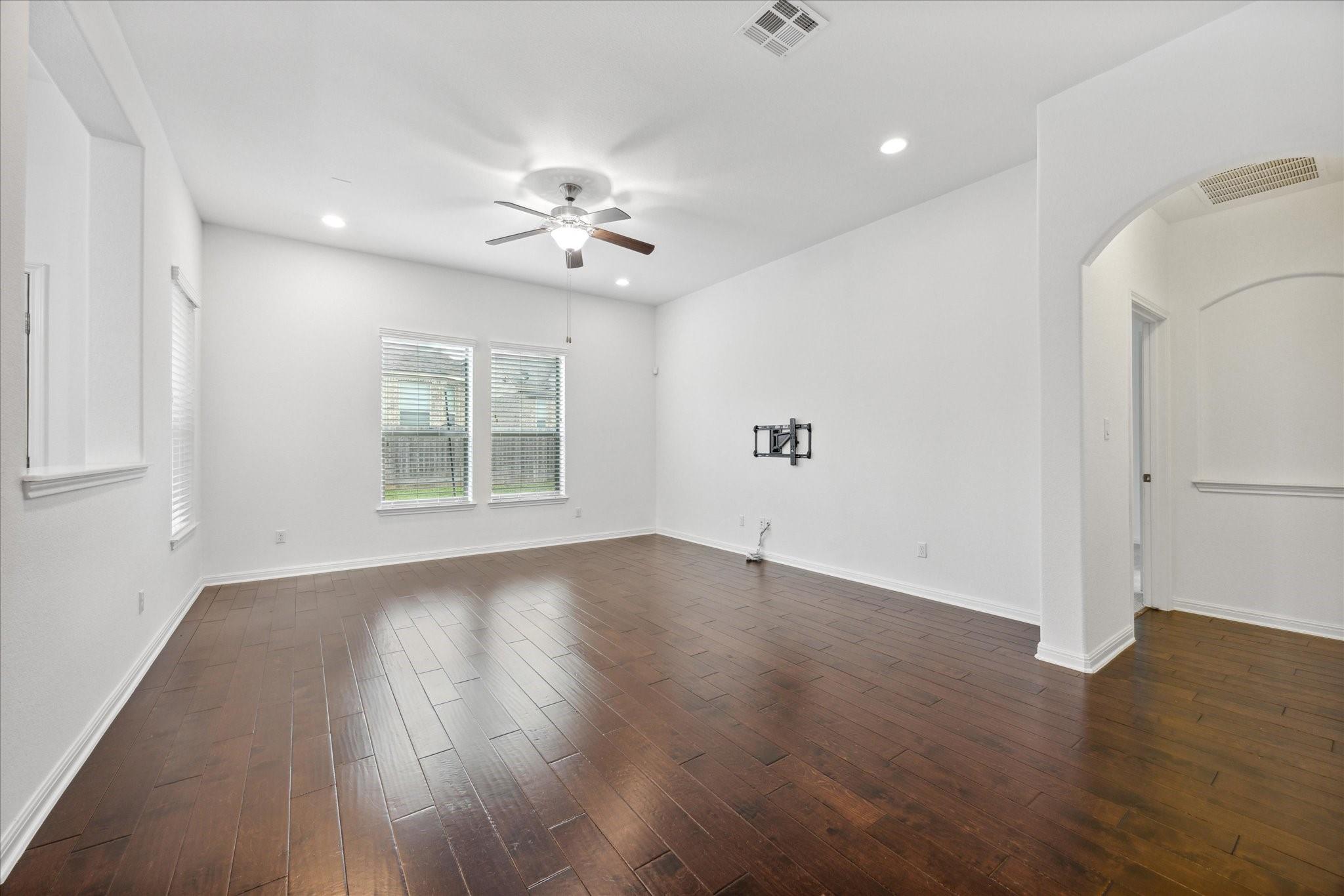 2713 Granite Hill Dr Property Photo 8