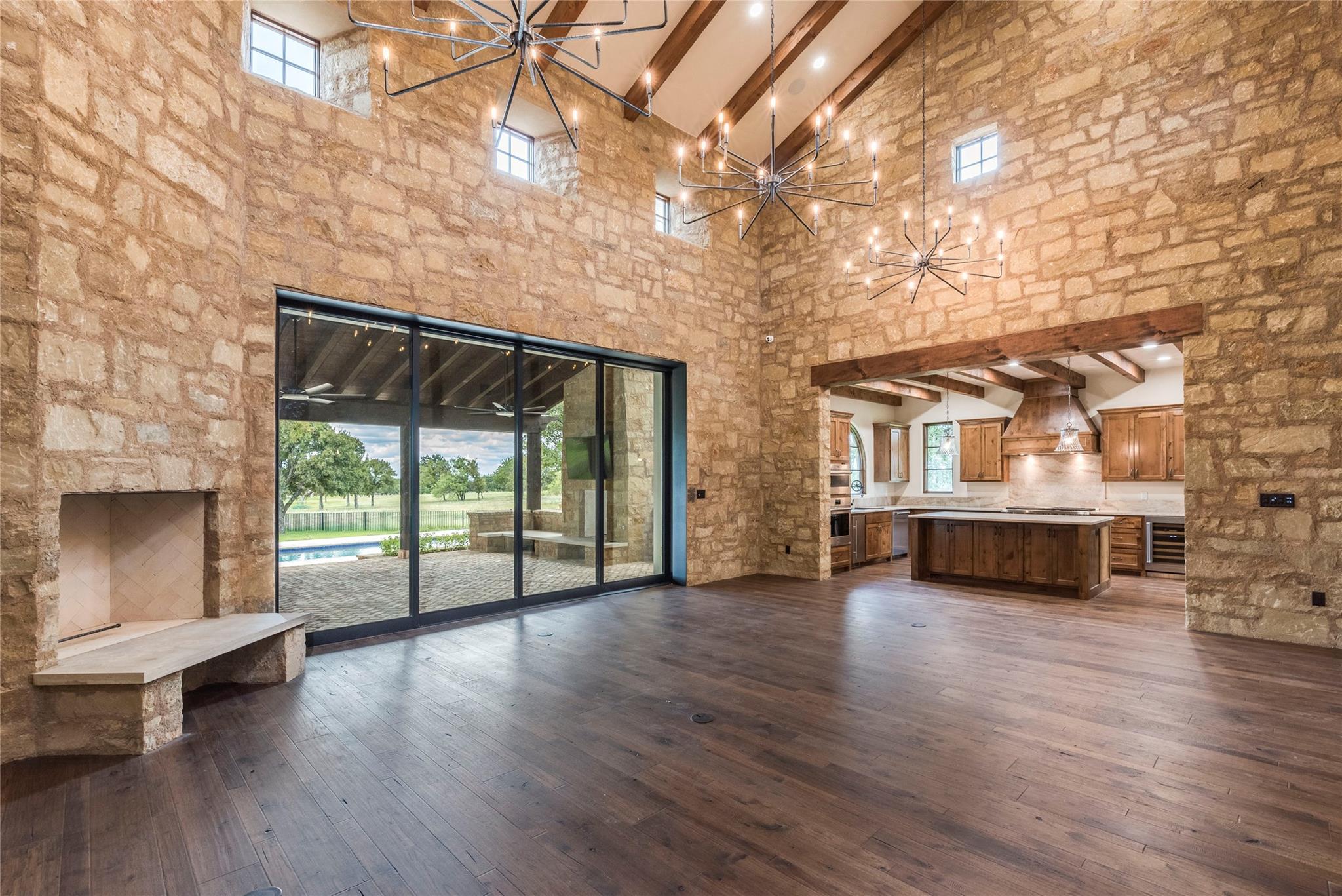 107 La Serena Loop Property Photo 6